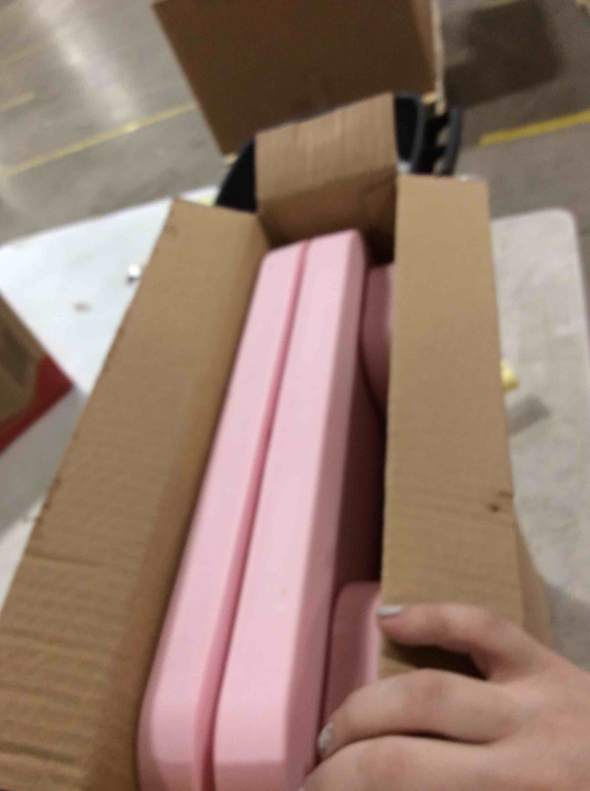 https://s3.amazonaws.com/lotting-images-prod/bidfta/PPE1729503_1747160629011.jpeg