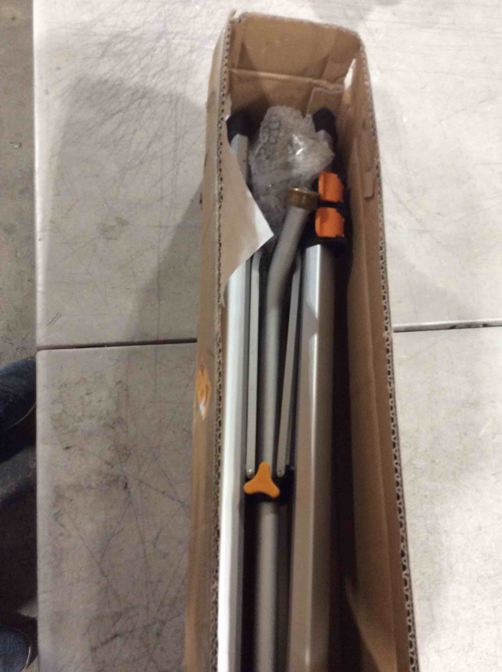 https://s3.amazonaws.com/lotting-images-prod/bidfta/PPE1729517_1747163794037.jpeg
