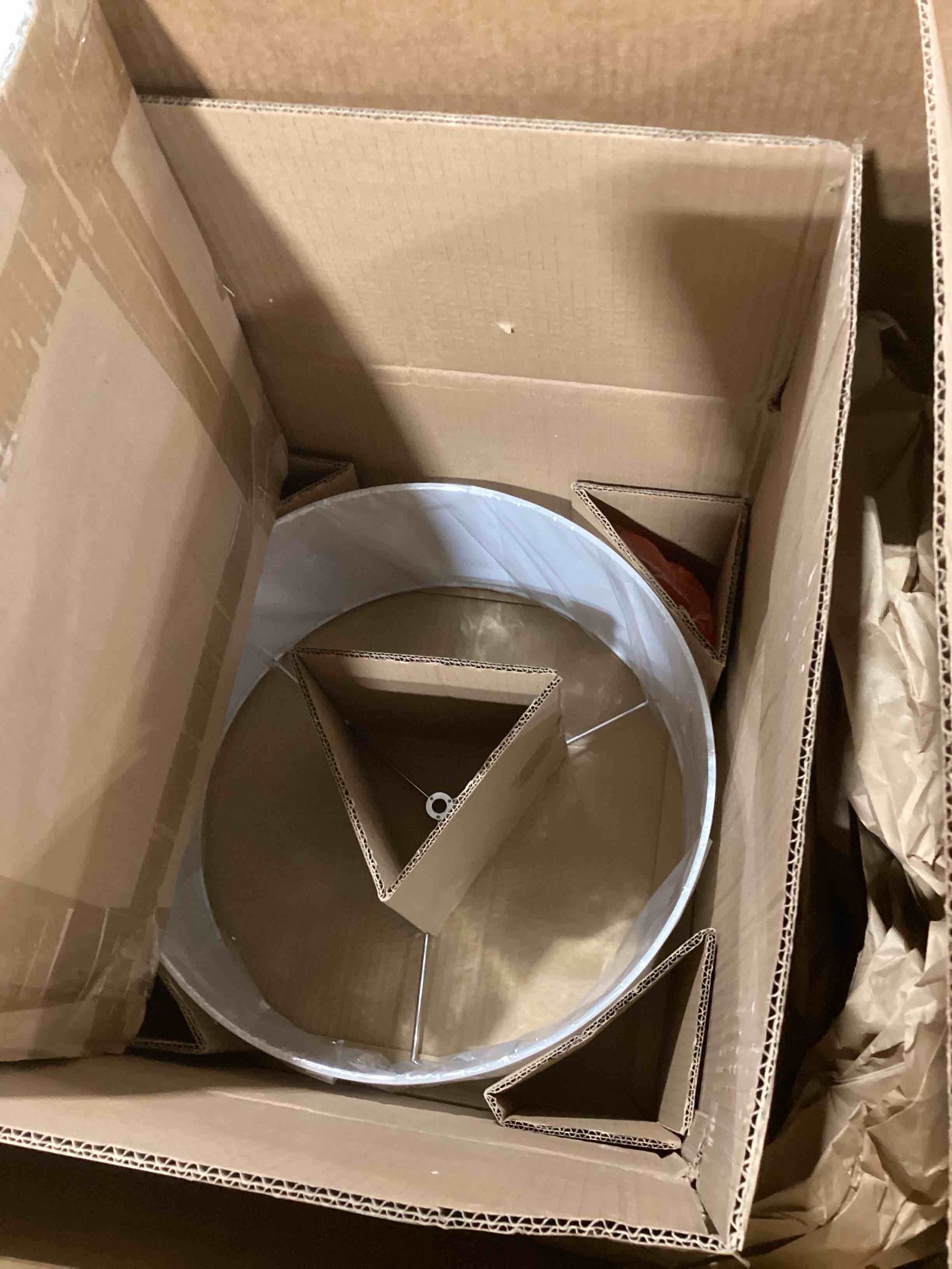 https://s3.amazonaws.com/lotting-images-prod/bidfta/PPE1731277_1749575045517.jpeg