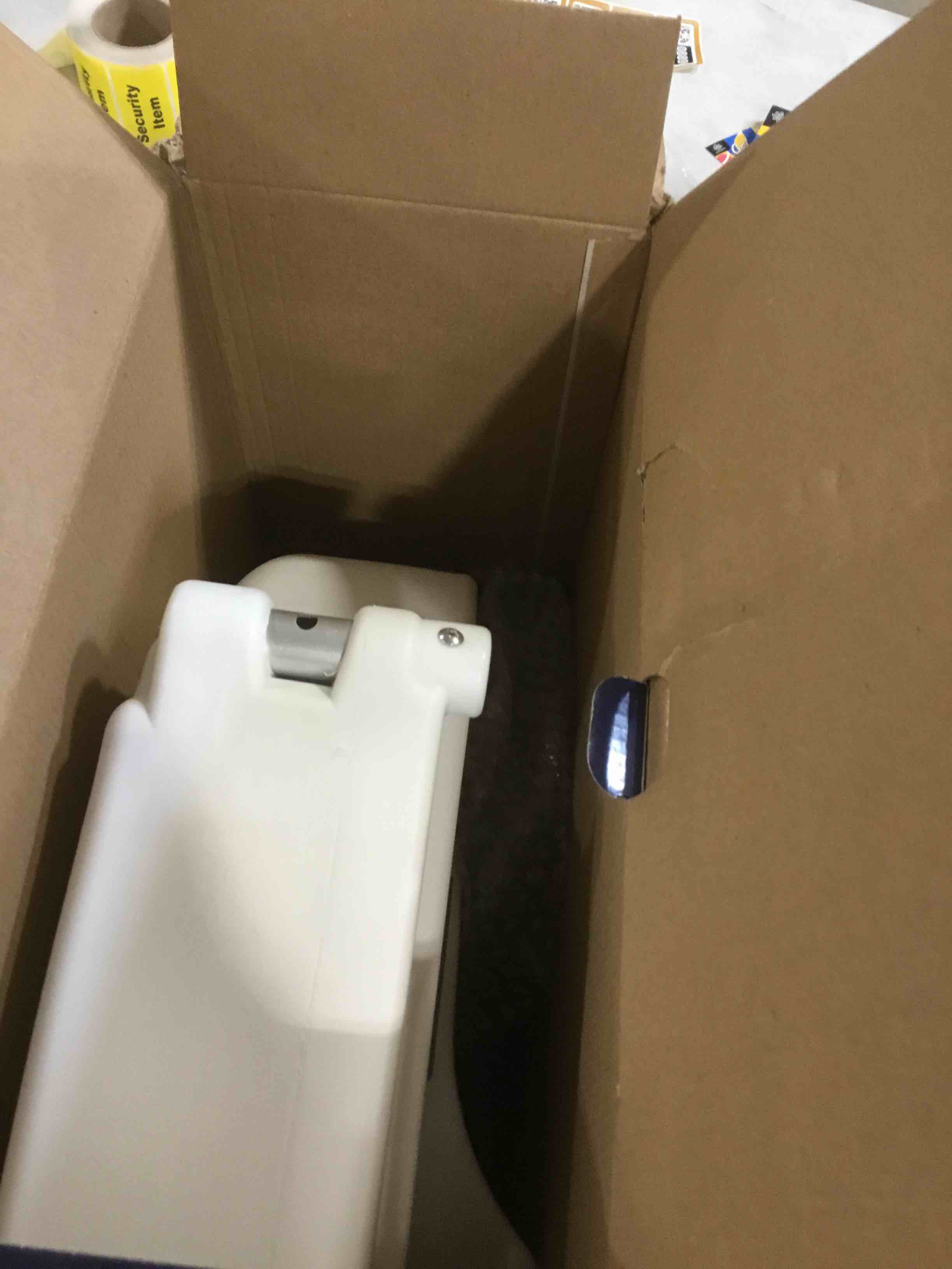 https://s3.amazonaws.com/lotting-images-prod/bidfta/PPE1731389_1749662942976.jpeg