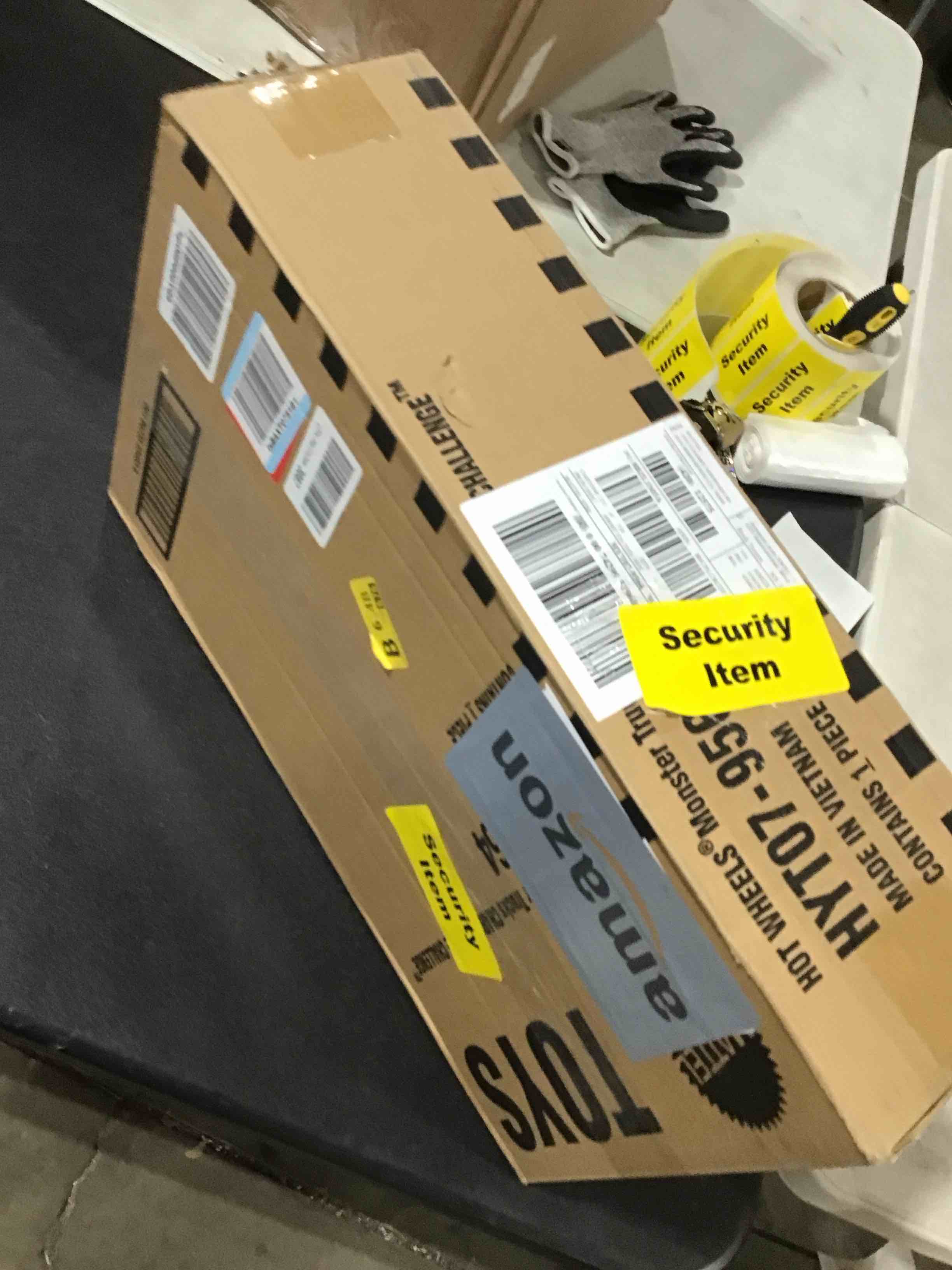 https://s3.amazonaws.com/lotting-images-prod/bidfta/PPE1732013_1746102844909.jpeg