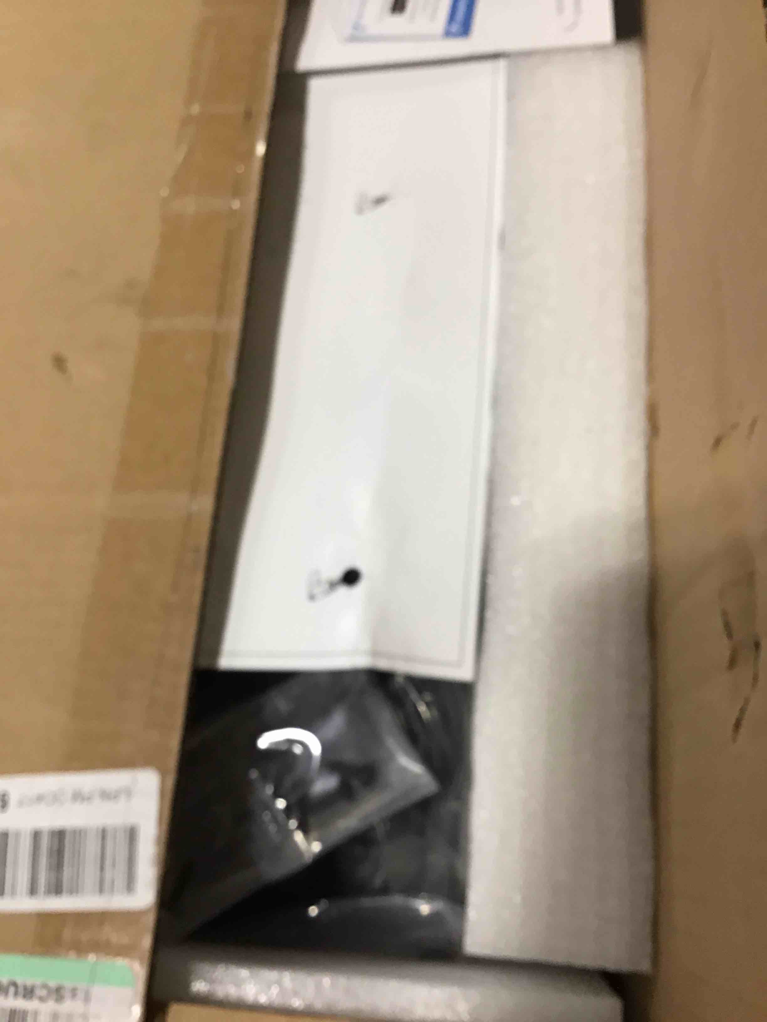 https://s3.amazonaws.com/lotting-images-prod/bidfta/PPE1732065_1746108582212.jpeg