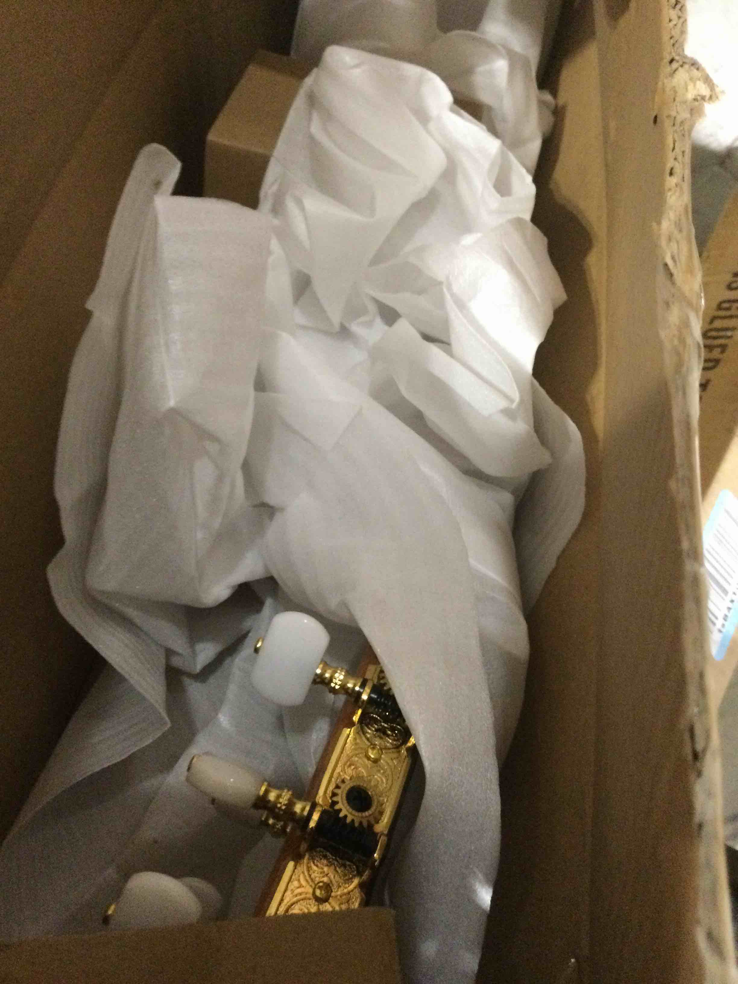 https://s3.amazonaws.com/lotting-images-prod/bidfta/PPE1732255_1746184332599.jpeg