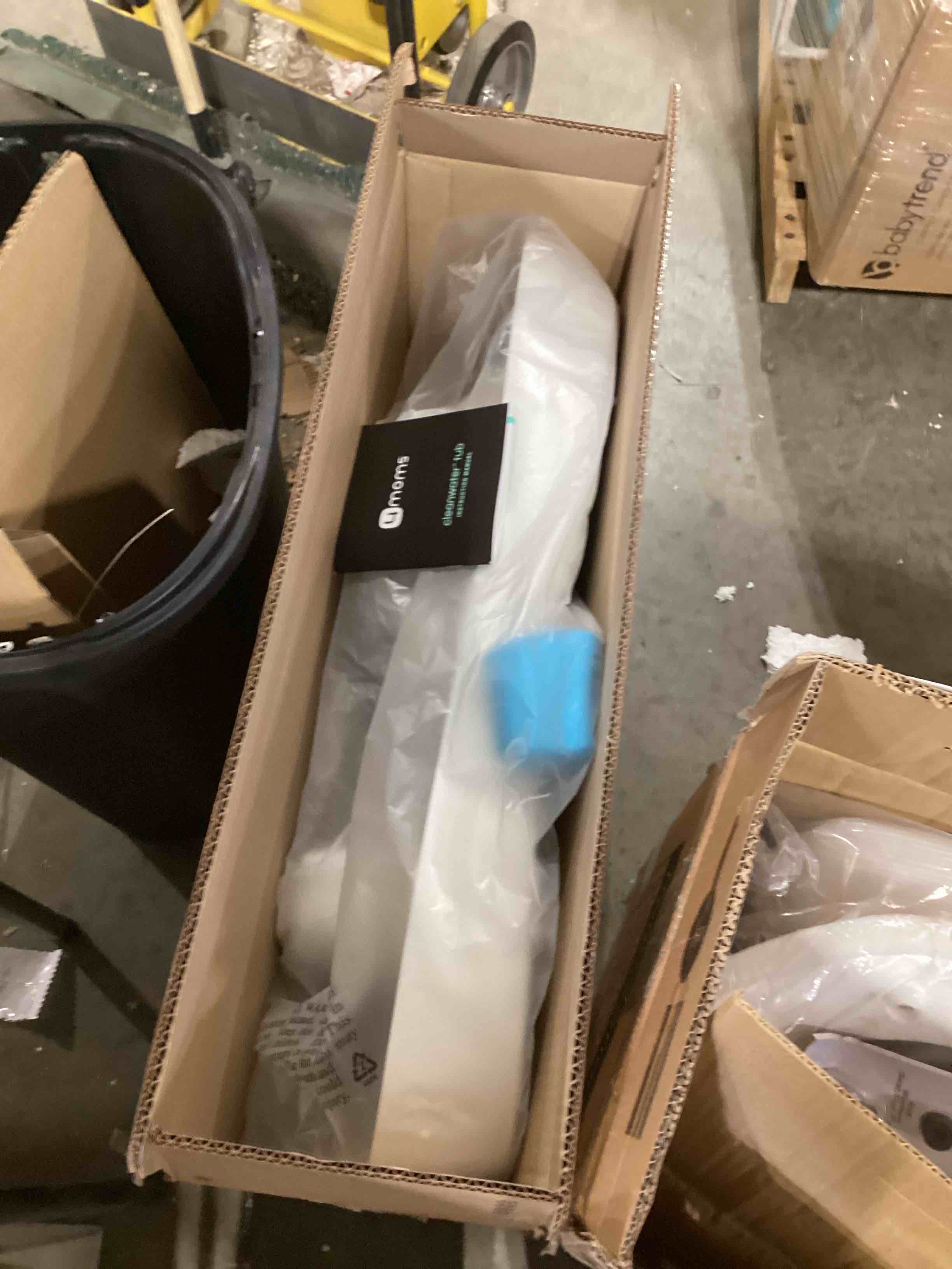 https://s3.amazonaws.com/lotting-images-prod/bidfta/PPE1732442_1746212165559.jpeg