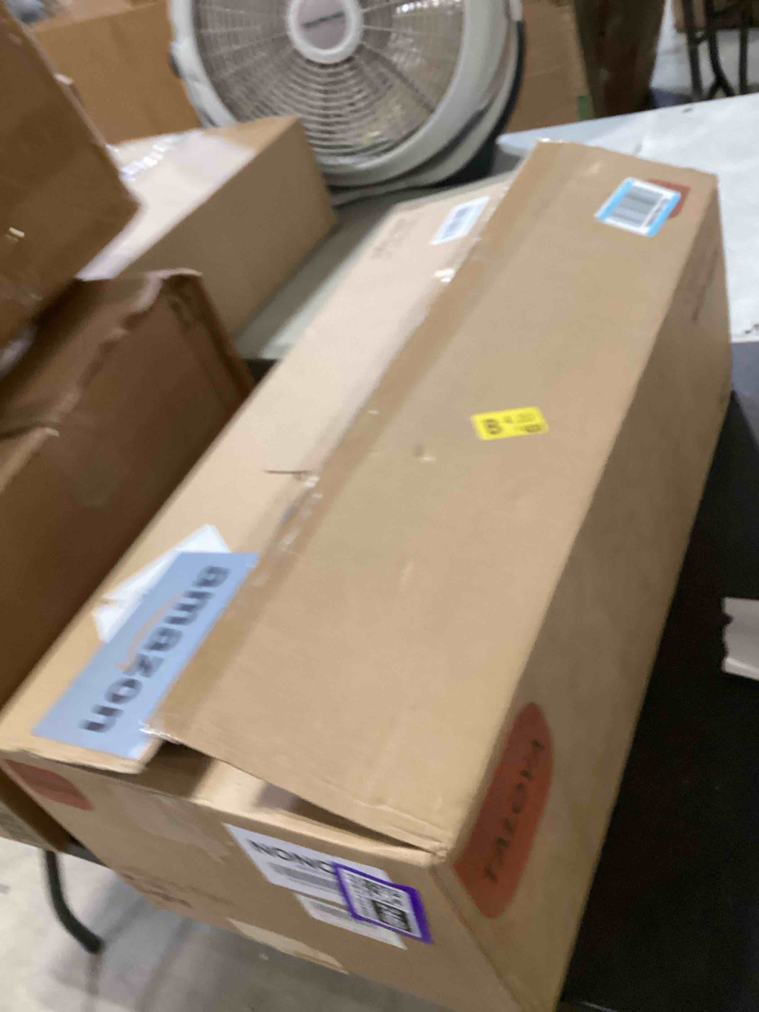 https://s3.amazonaws.com/lotting-images-prod/bidfta/PPE1732460_1746213333848.jpeg
