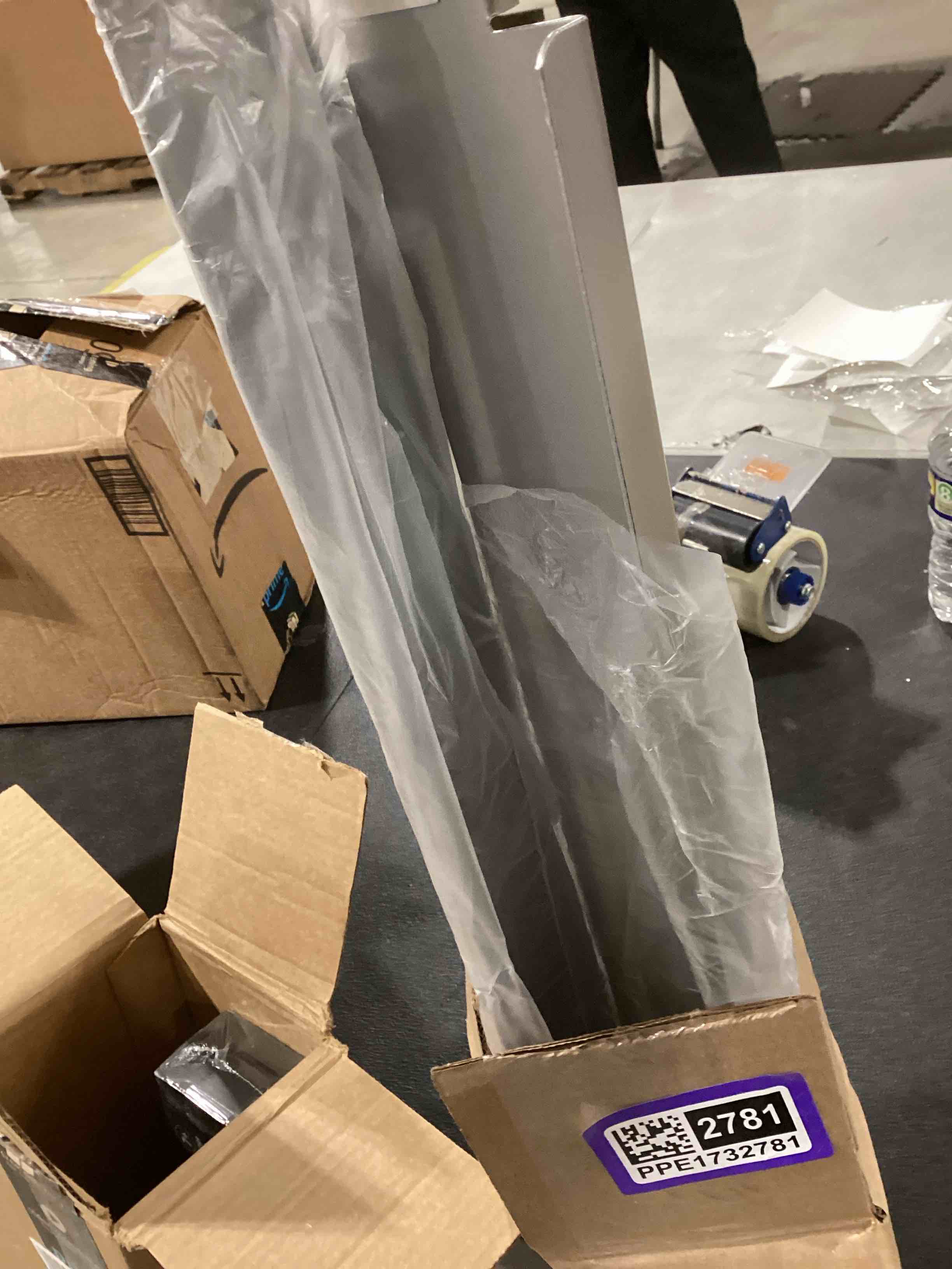 https://s3.amazonaws.com/lotting-images-prod/bidfta/PPE1732781_1746552209909.jpeg