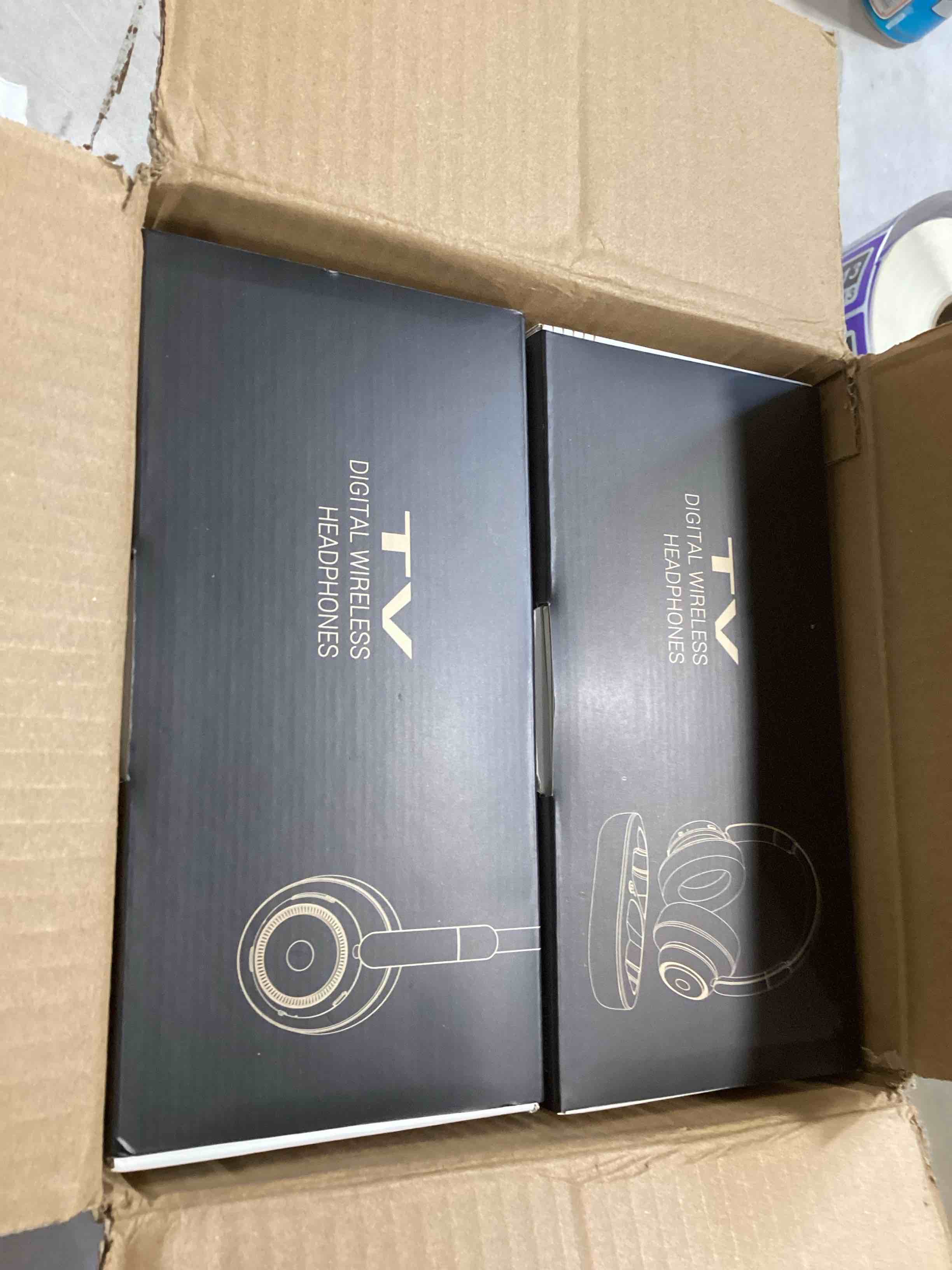 https://s3.amazonaws.com/lotting-images-prod/bidfta/PPE1732908_1747052694040.jpeg