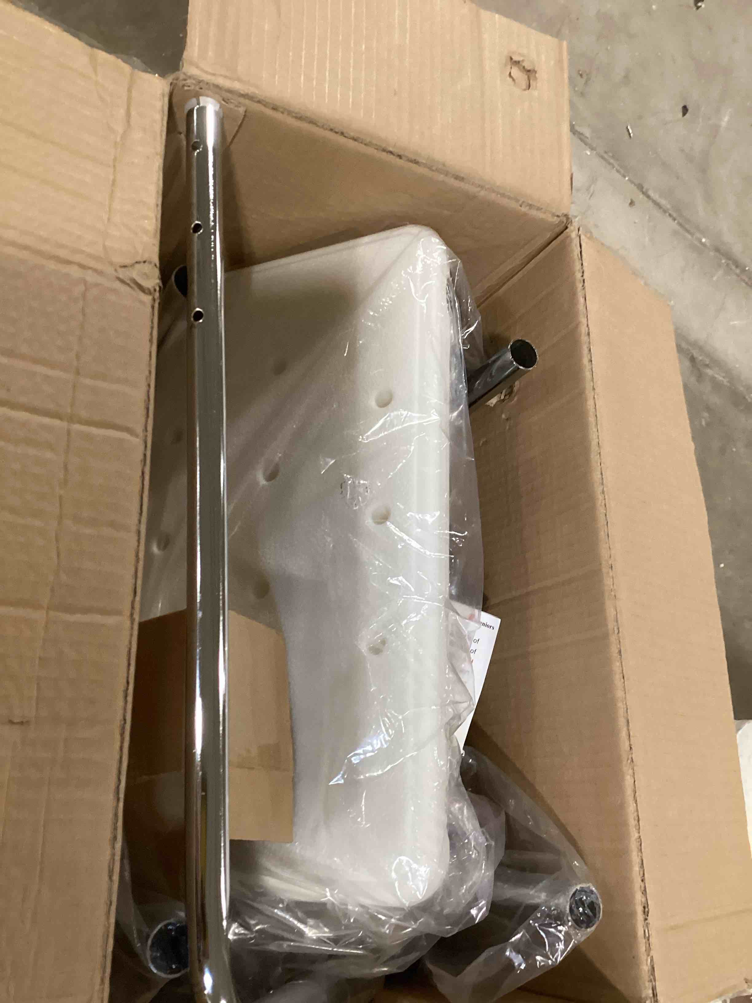 https://s3.amazonaws.com/lotting-images-prod/bidfta/PPE1732915_1747053866962.jpeg