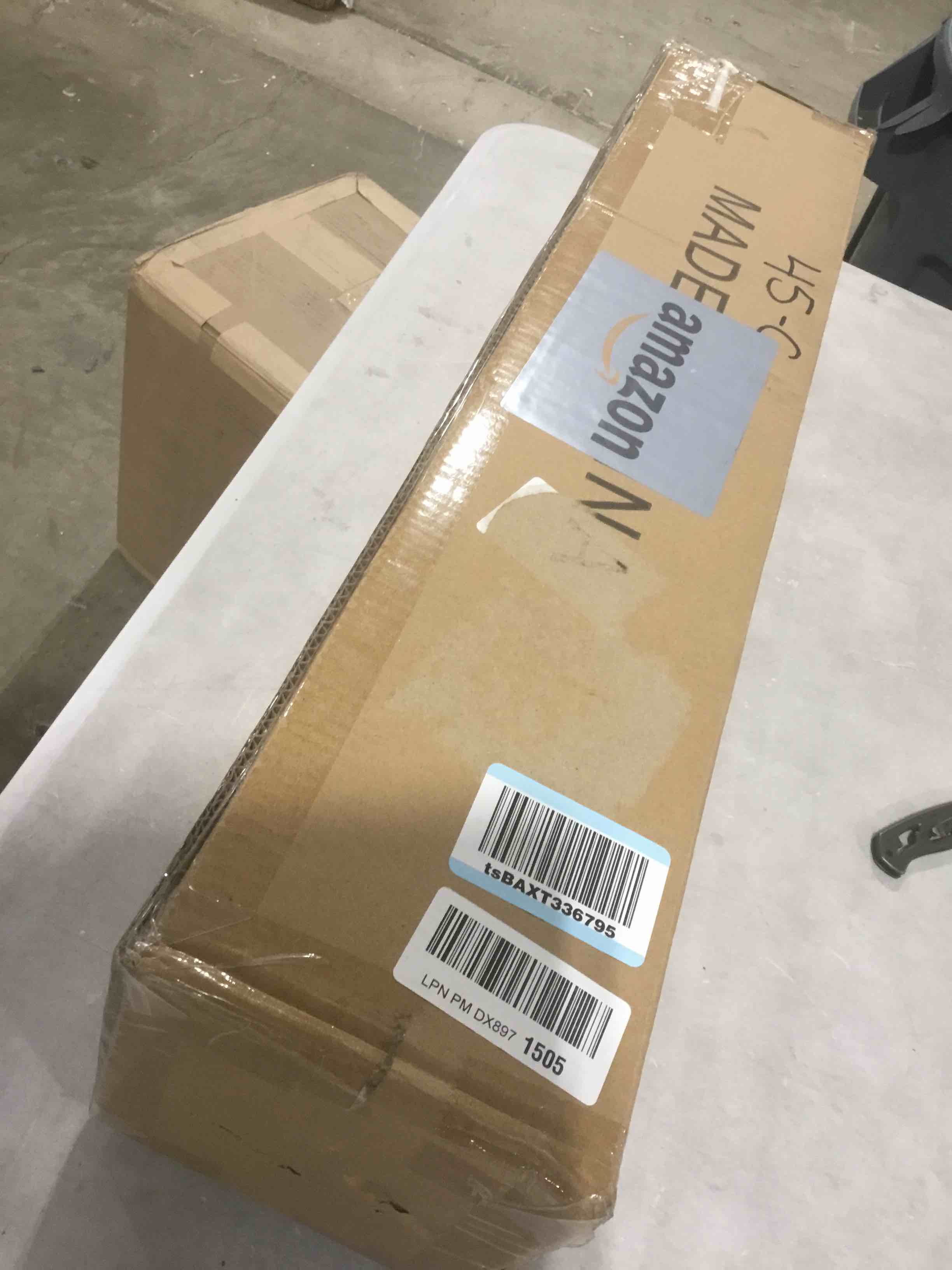https://s3.amazonaws.com/lotting-images-prod/bidfta/PPE1733013_1747137095608.jpeg