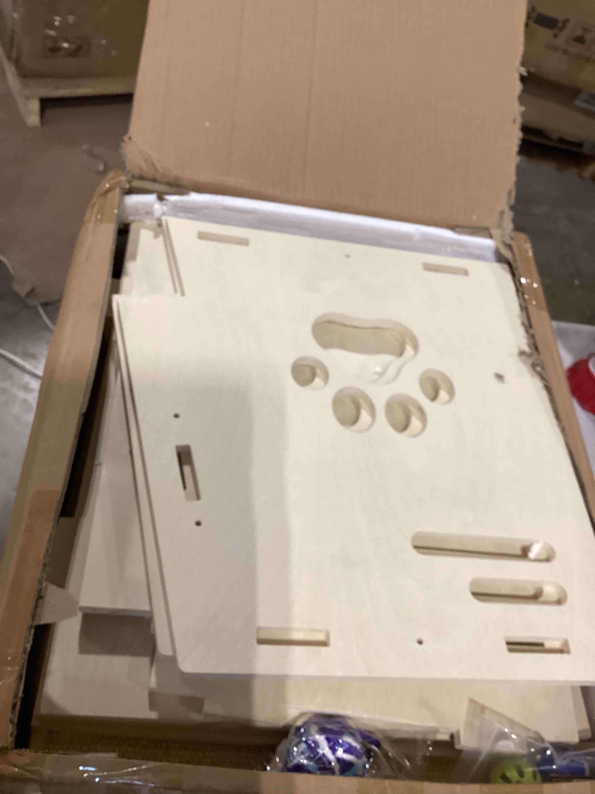 https://s3.amazonaws.com/lotting-images-prod/bidfta/PPE1734239_1750422214734.jpeg