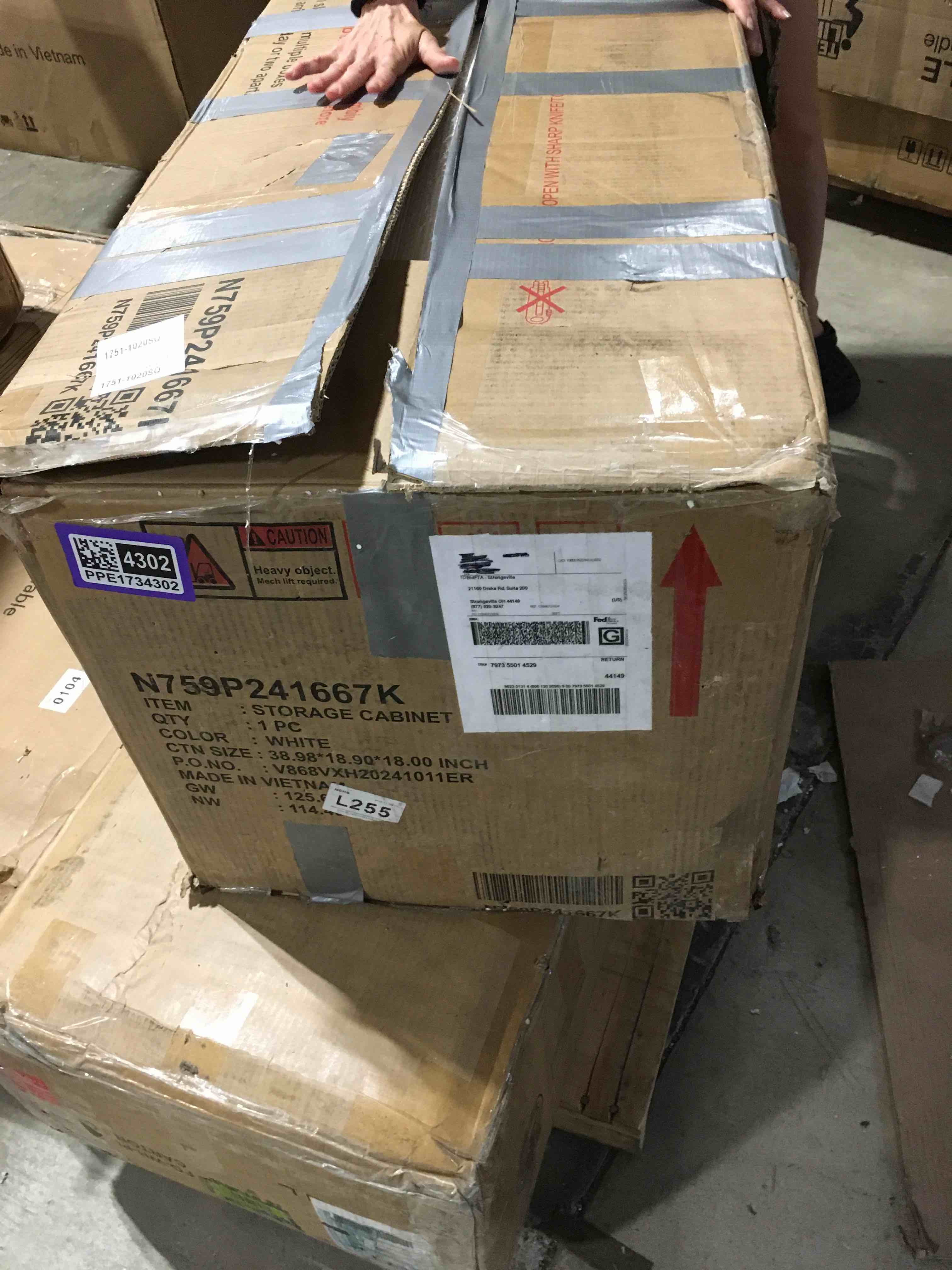 https://s3.amazonaws.com/lotting-images-prod/bidfta/PPE1734302_1750678813382.jpeg