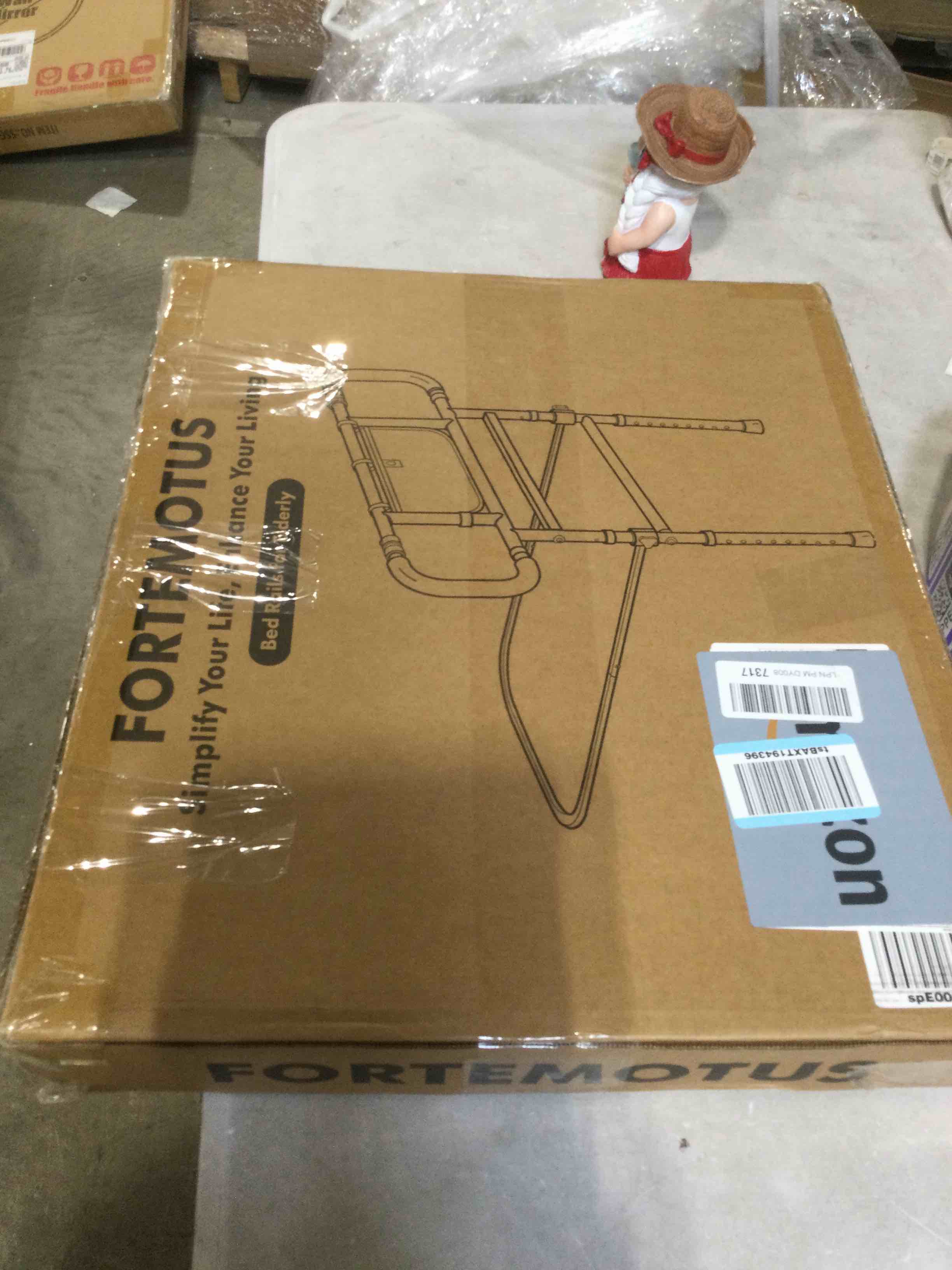 https://s3.amazonaws.com/lotting-images-prod/bidfta/PPE1734329_1750704105479.jpeg