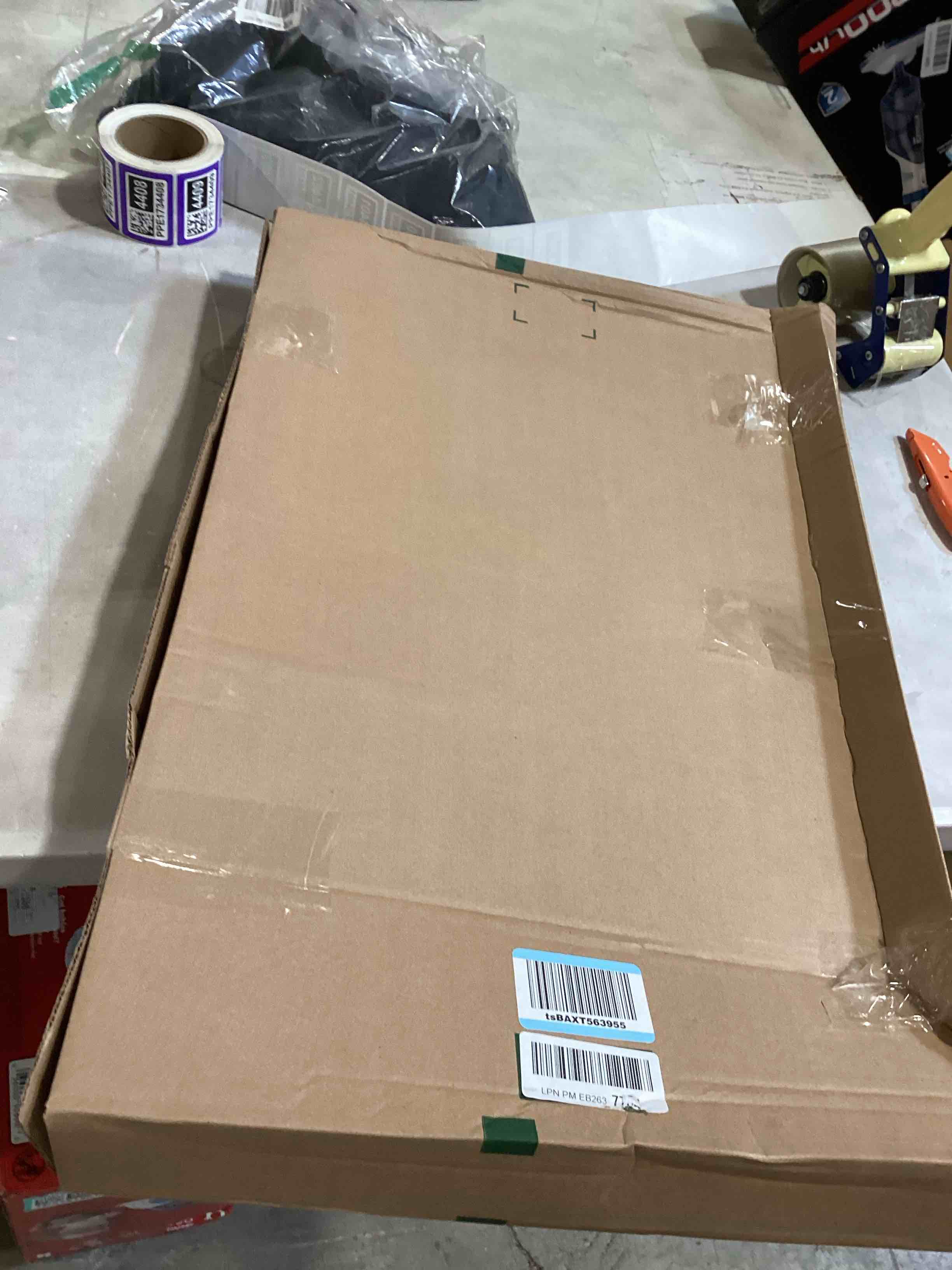 https://s3.amazonaws.com/lotting-images-prod/bidfta/PPE1734397_1750794331461.jpeg