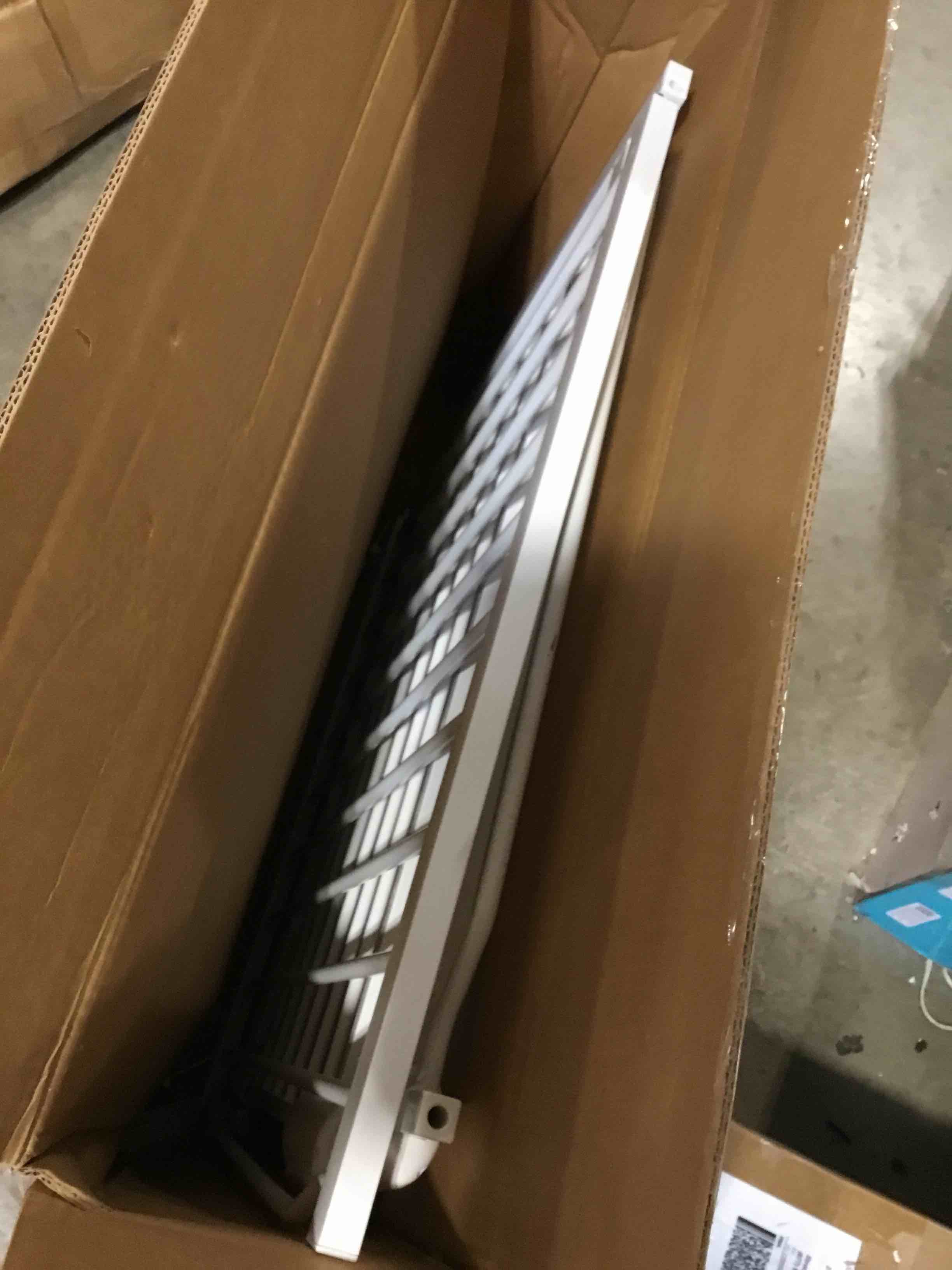 https://s3.amazonaws.com/lotting-images-prod/bidfta/PPE1734611_1751467995519.jpeg