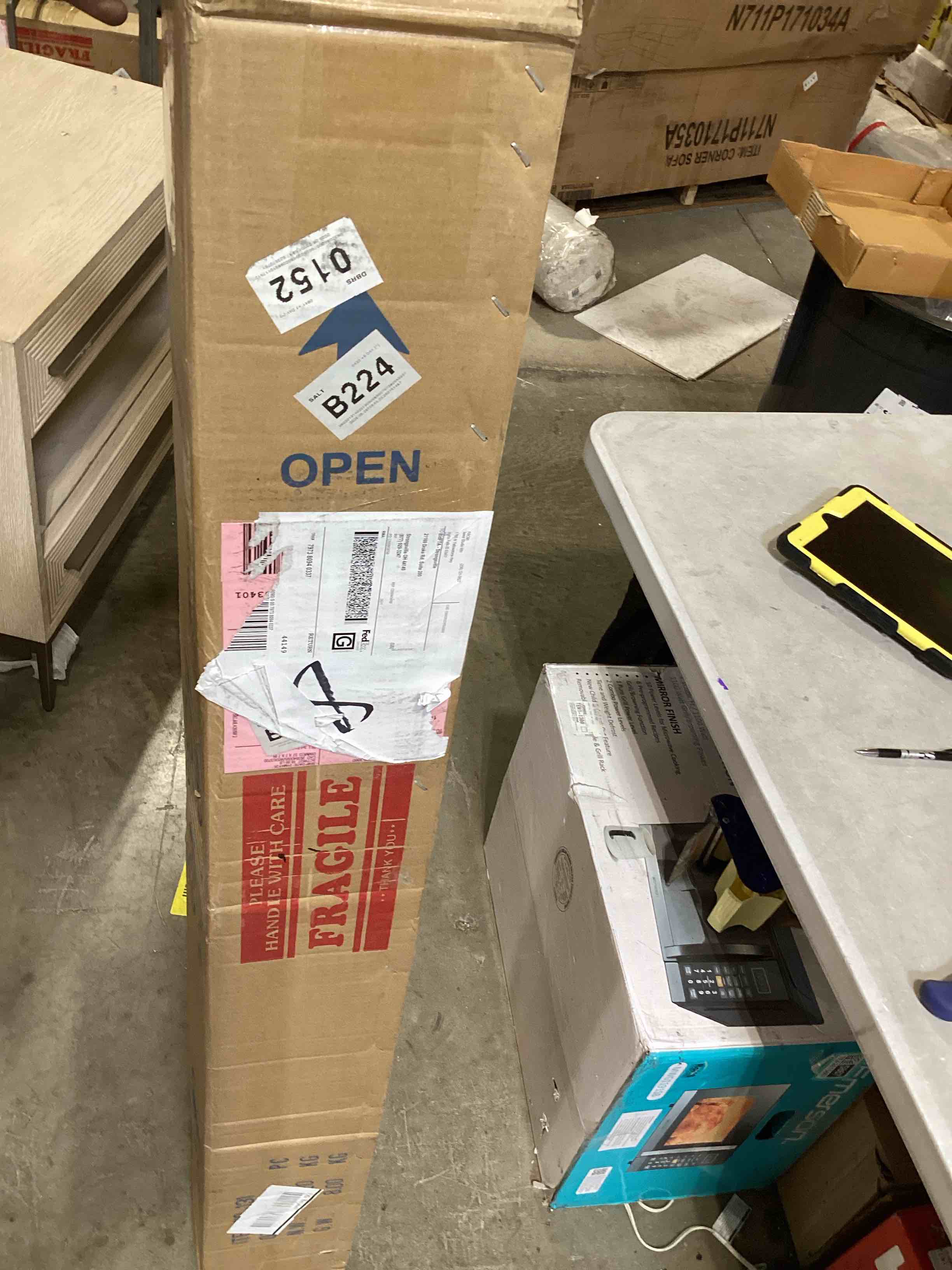 https://s3.amazonaws.com/lotting-images-prod/bidfta/PPE1734622_1751476267040.jpeg