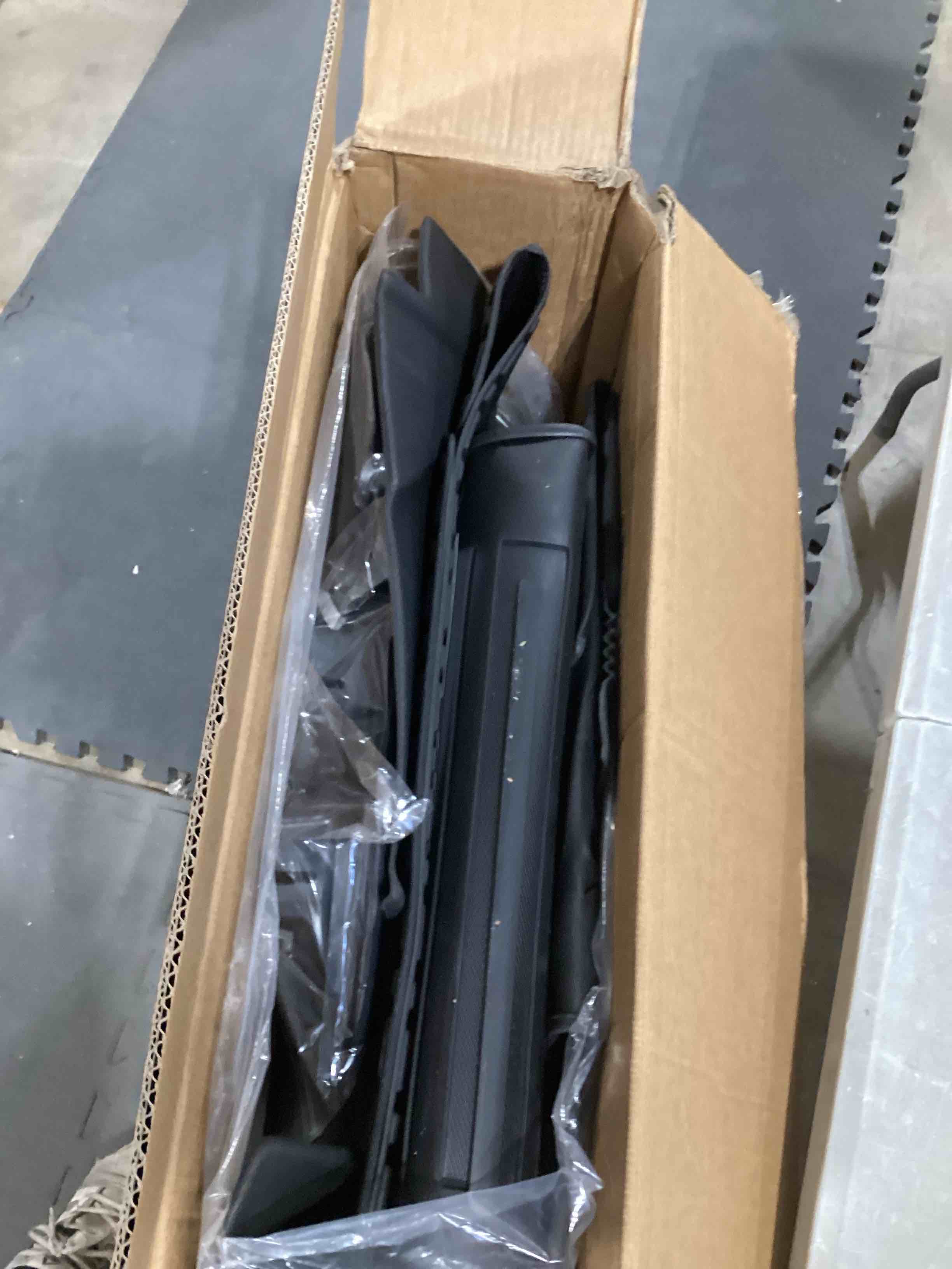 https://s3.amazonaws.com/lotting-images-prod/bidfta/PPE1735662_1744806840331.jpeg