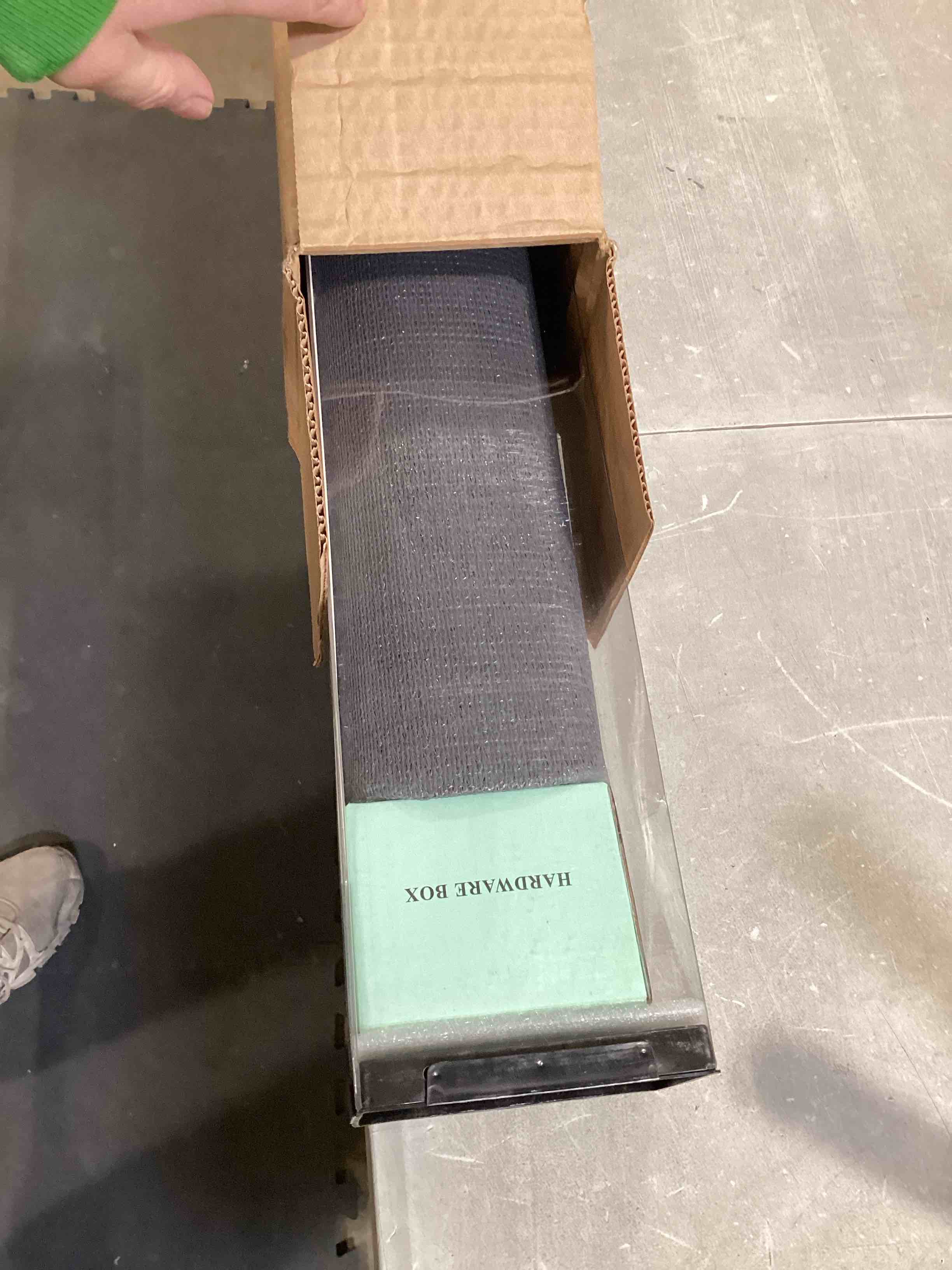 https://s3.amazonaws.com/lotting-images-prod/bidfta/PPE1736187_1745332843638.jpeg
