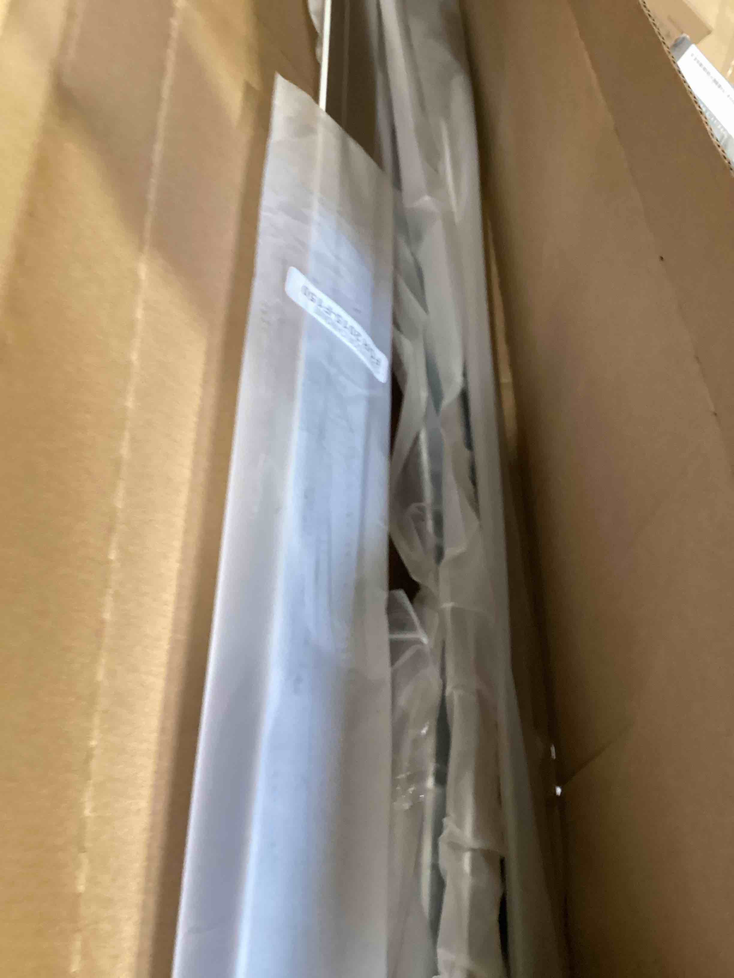 https://s3.amazonaws.com/lotting-images-prod/bidfta/PPE1736254_1745341148969.jpeg