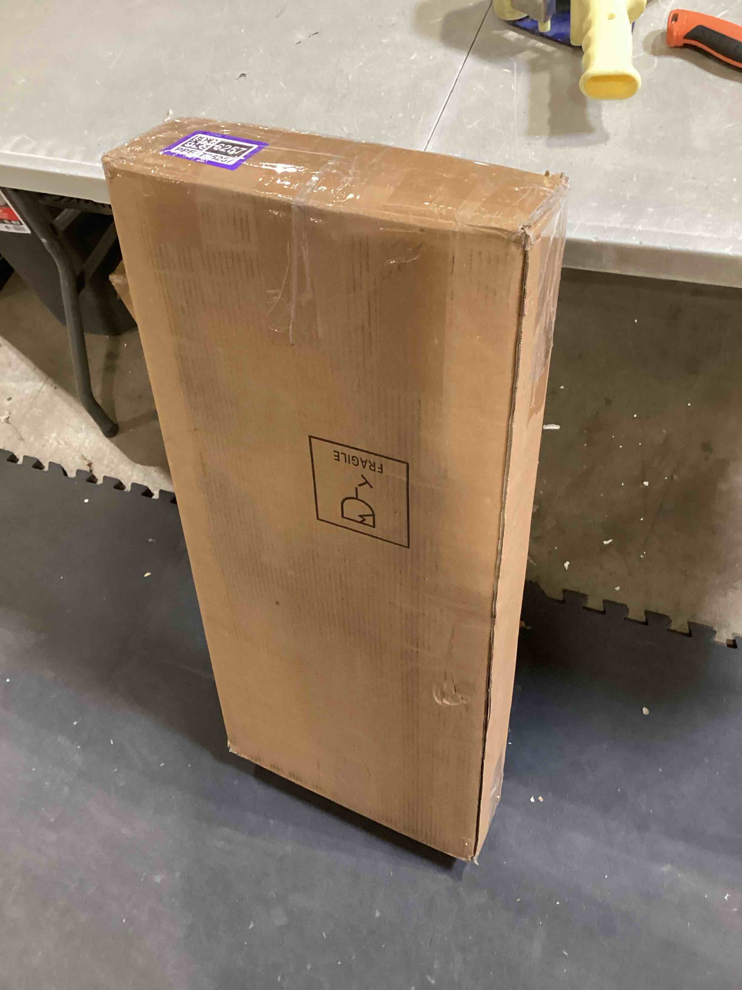 https://s3.amazonaws.com/lotting-images-prod/bidfta/PPE1736257_1745341392047.jpeg