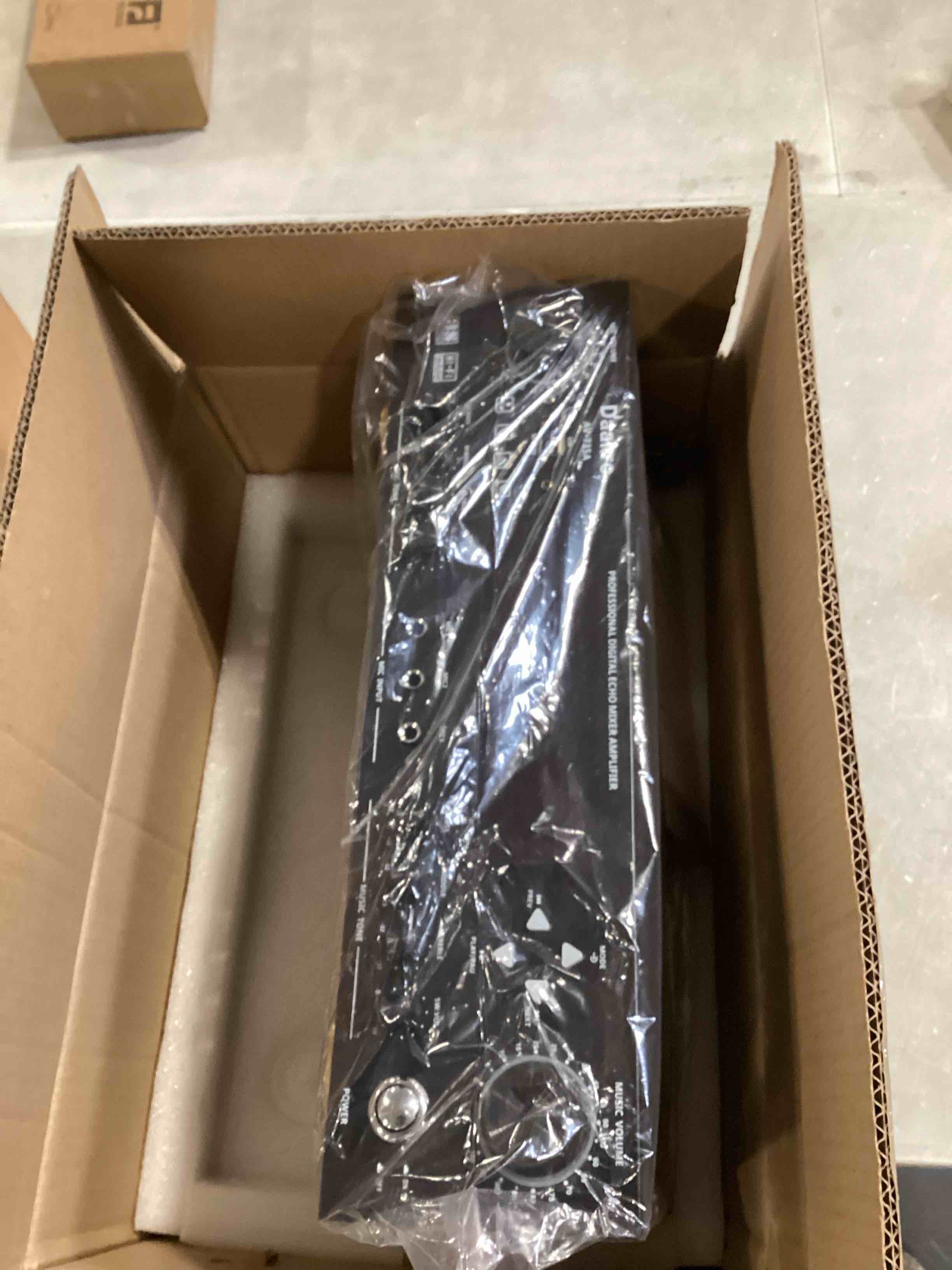 https://s3.amazonaws.com/lotting-images-prod/bidfta/PPE1736374_1745416108232.jpeg