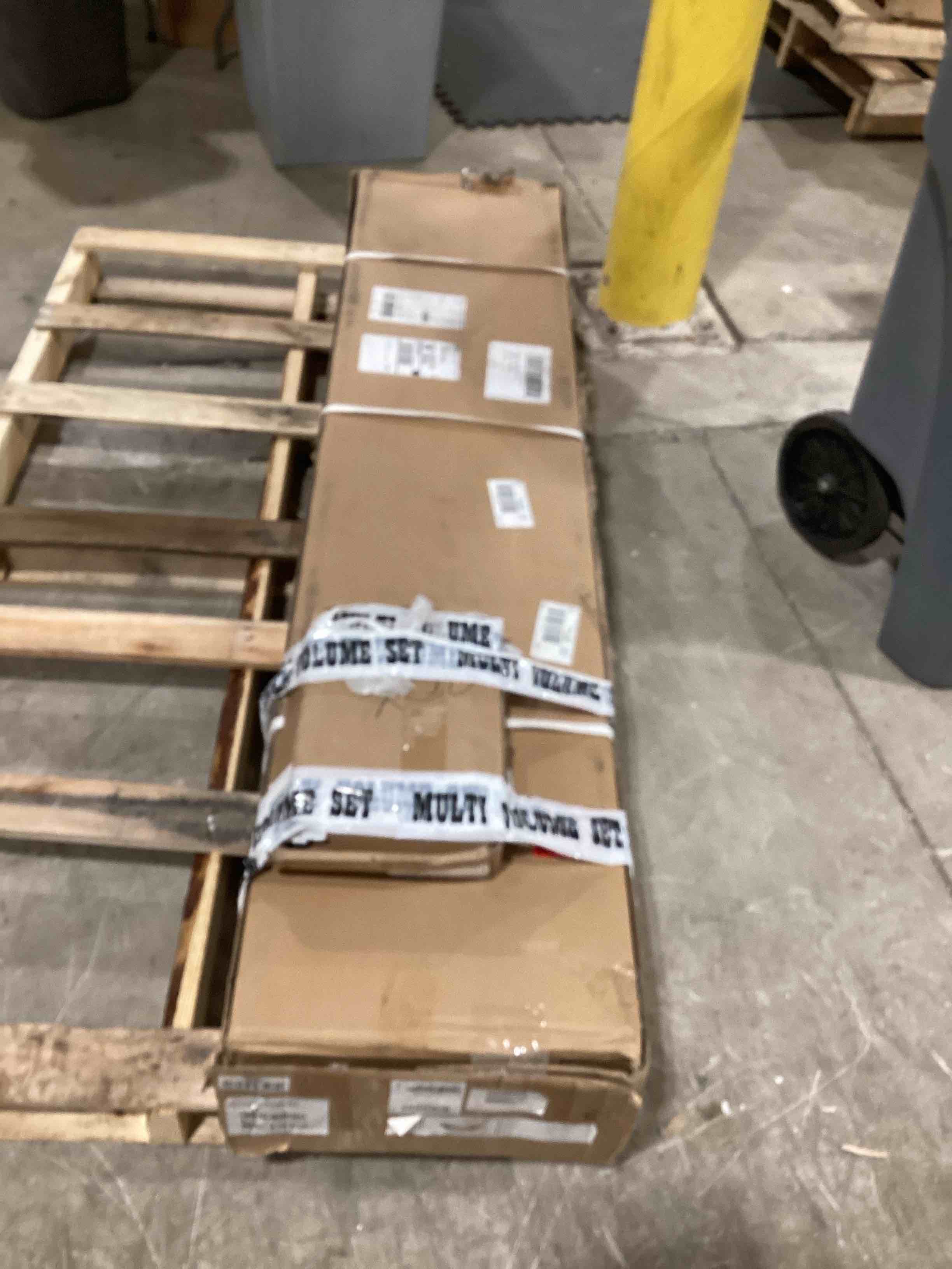 https://s3.amazonaws.com/lotting-images-prod/bidfta/PPE1736730_1745838395014.jpeg