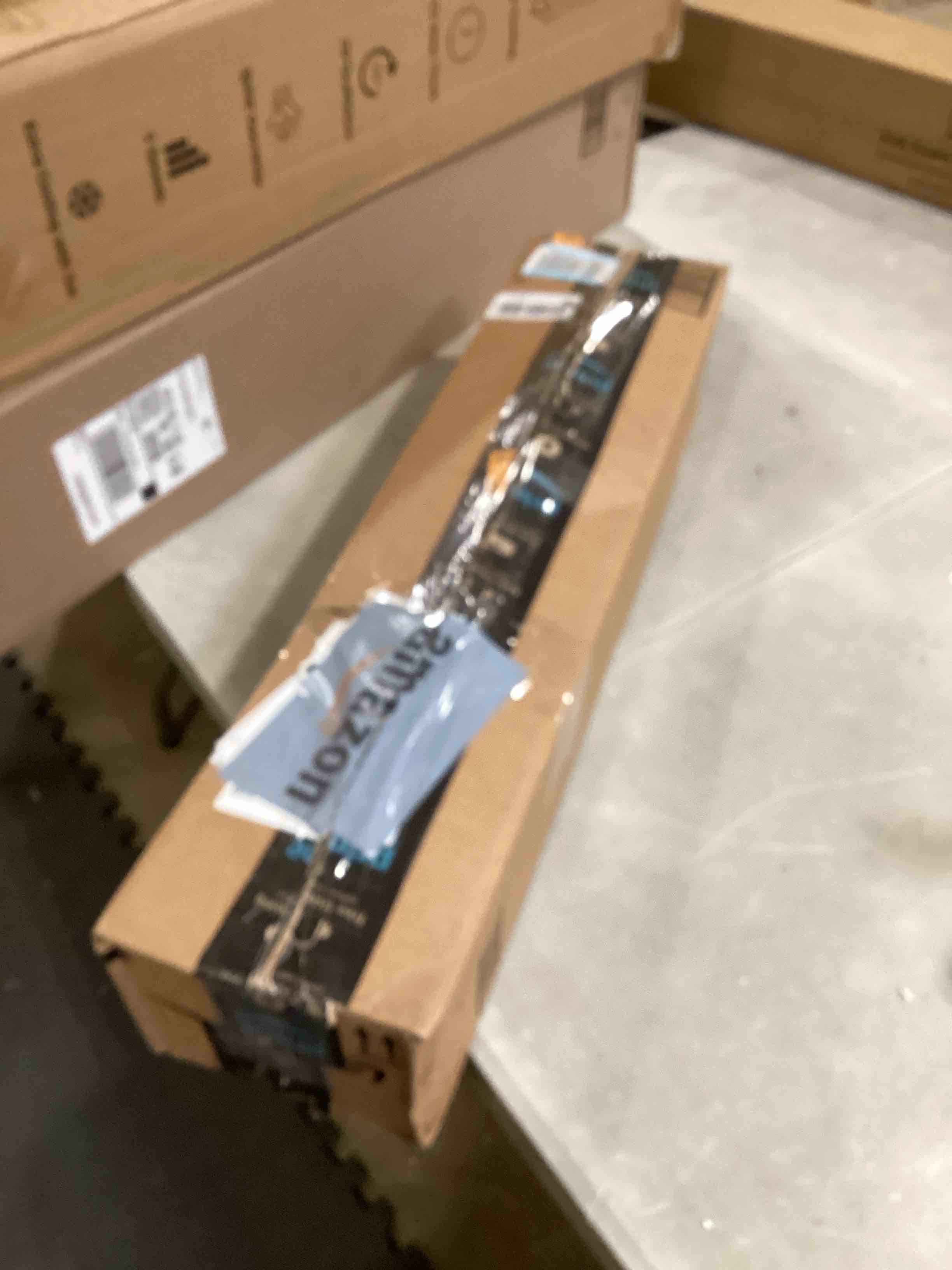 https://s3.amazonaws.com/lotting-images-prod/bidfta/PPE1736771_1745848675348.jpeg