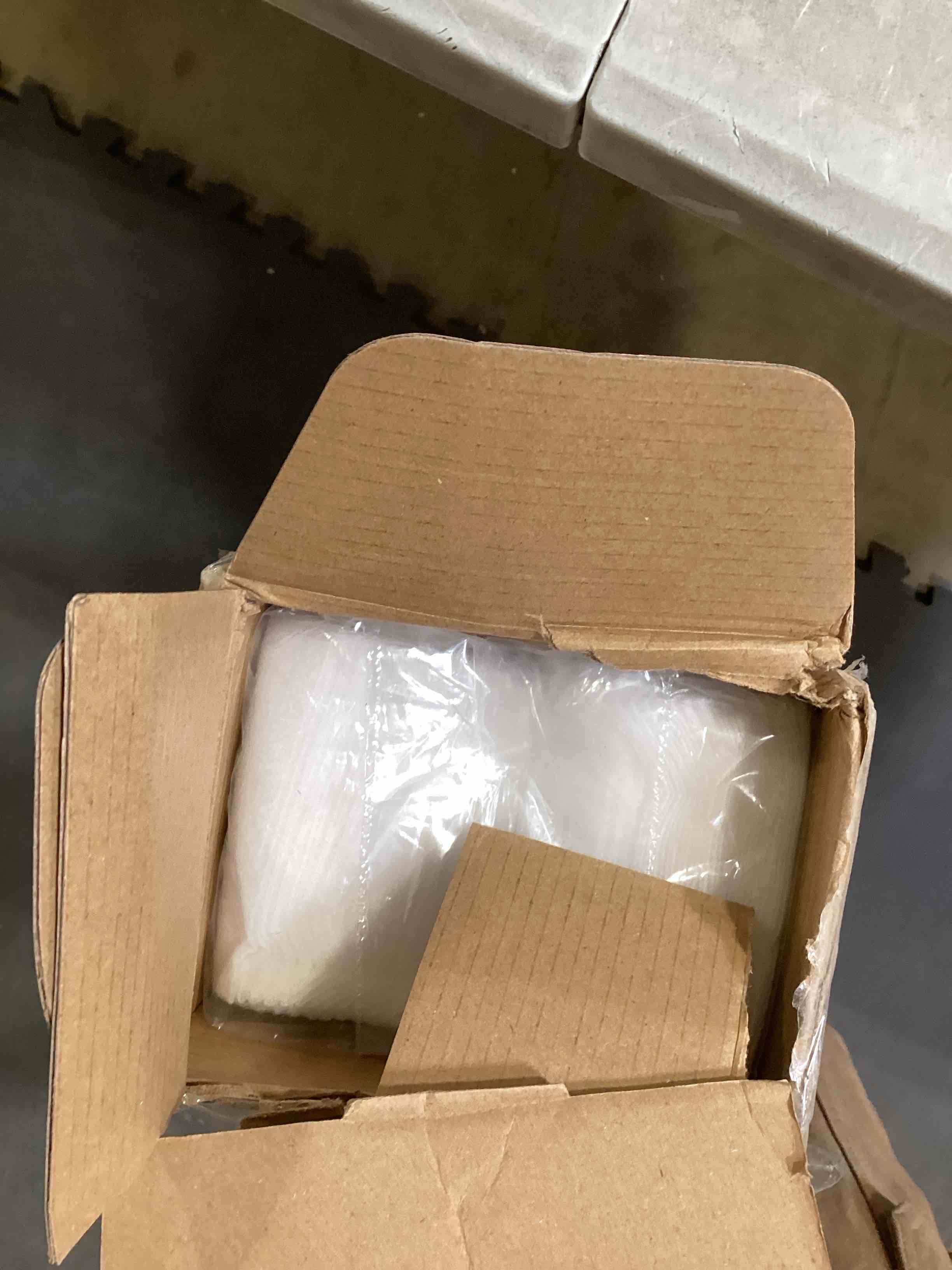 https://s3.amazonaws.com/lotting-images-prod/bidfta/PPE1736836_1745857893694.jpeg
