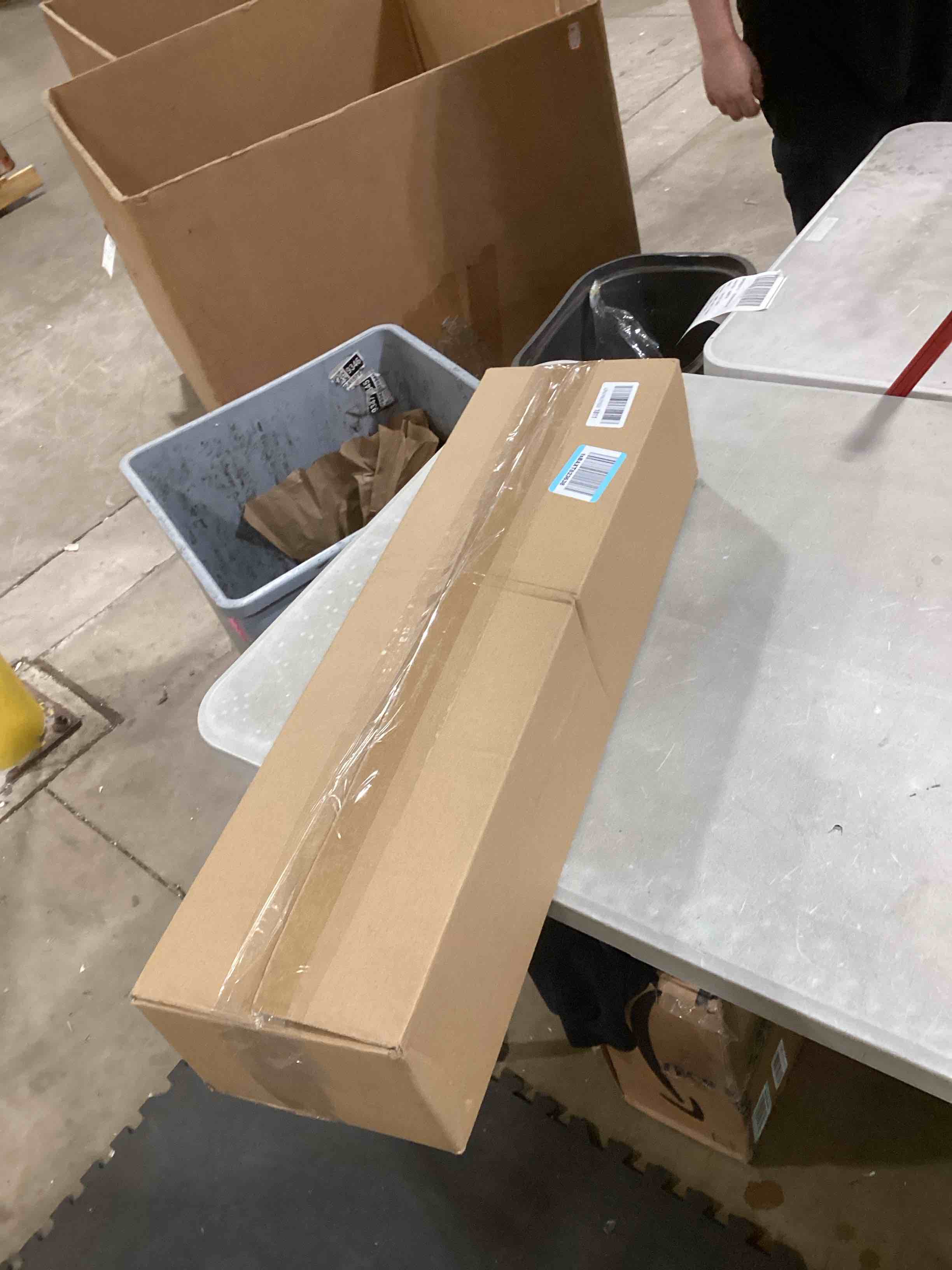https://s3.amazonaws.com/lotting-images-prod/bidfta/PPE1736999_1745954694747.jpeg