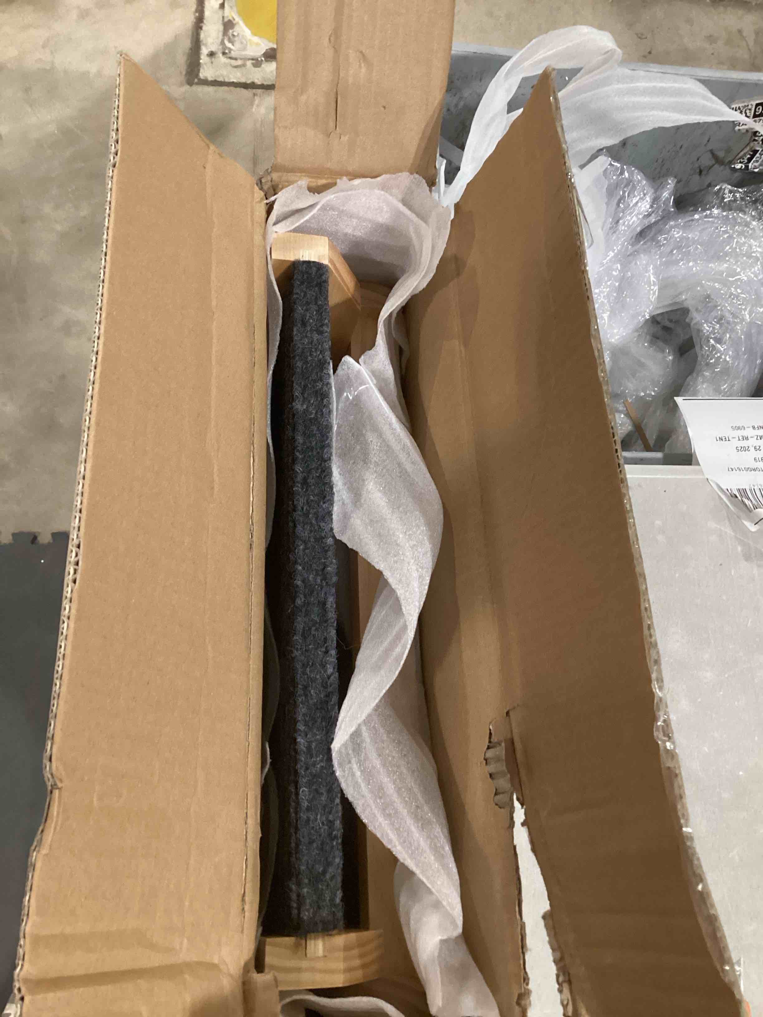 https://s3.amazonaws.com/lotting-images-prod/bidfta/PPE1737024_1746013565090.jpeg