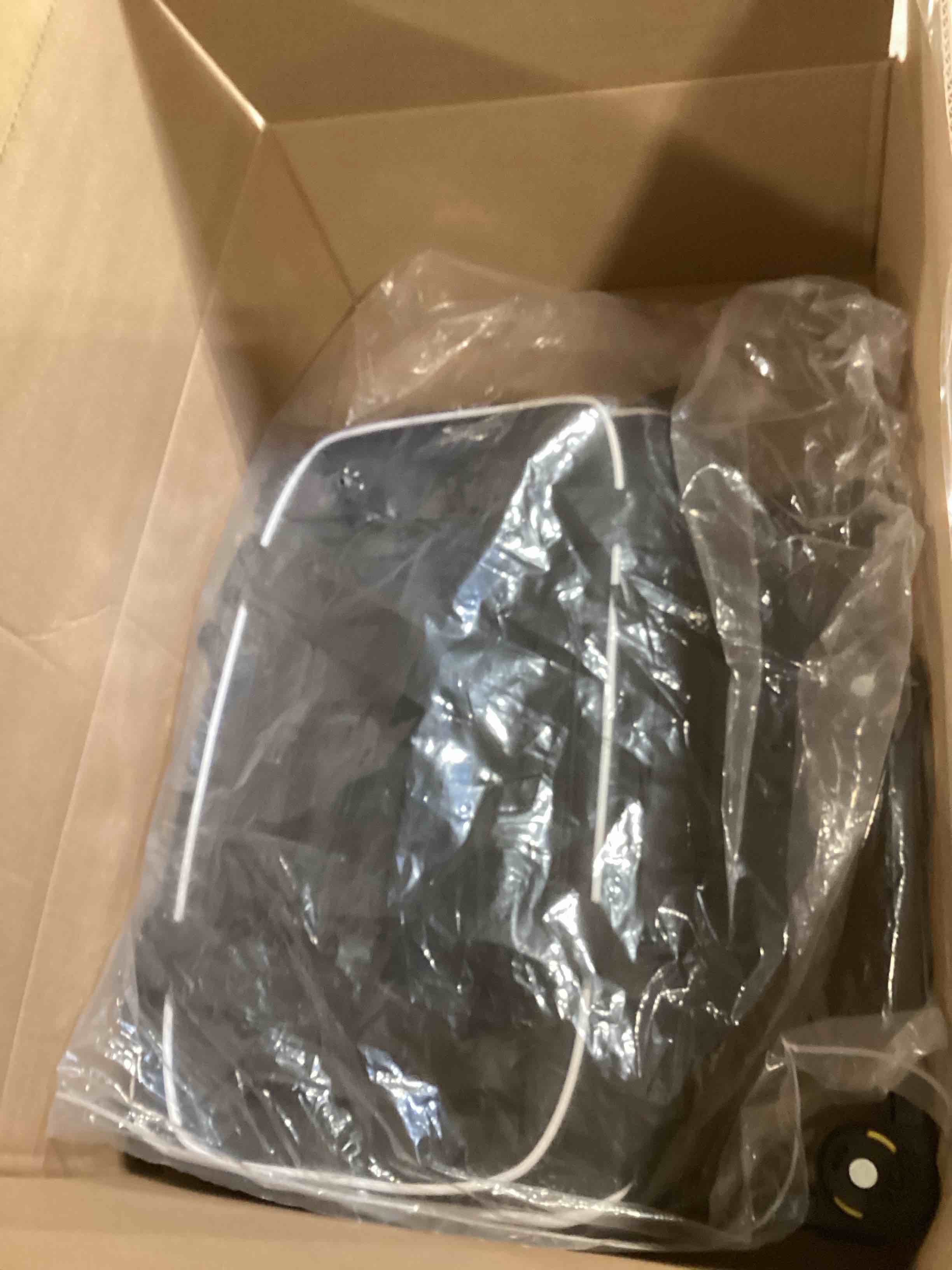 https://s3.amazonaws.com/lotting-images-prod/bidfta/PPE1737207_1746112815394.jpeg