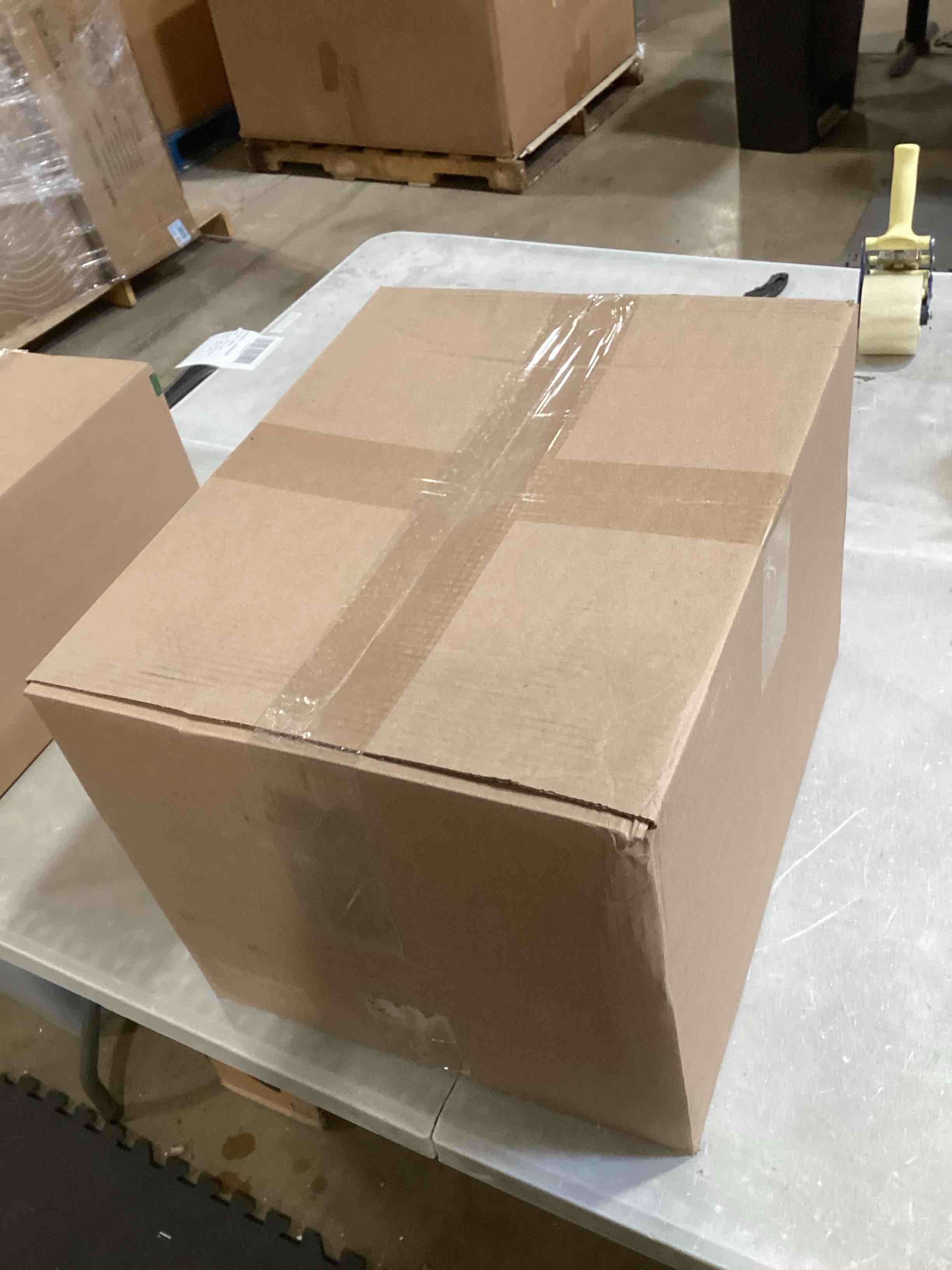 https://s3.amazonaws.com/lotting-images-prod/bidfta/PPE1737337_1746194301788.jpeg