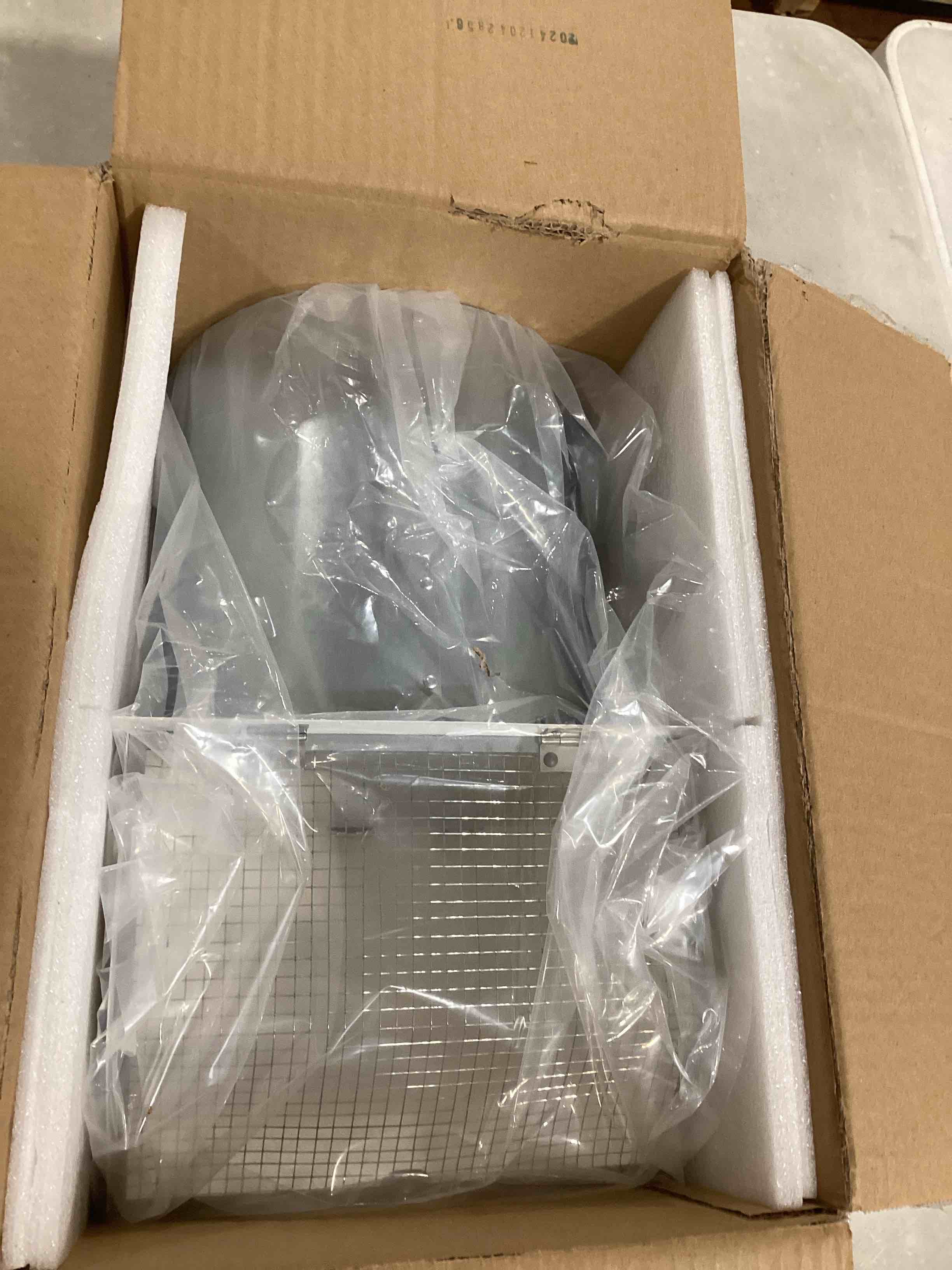 https://s3.amazonaws.com/lotting-images-prod/bidfta/PPE1737453_1746280271502.jpeg