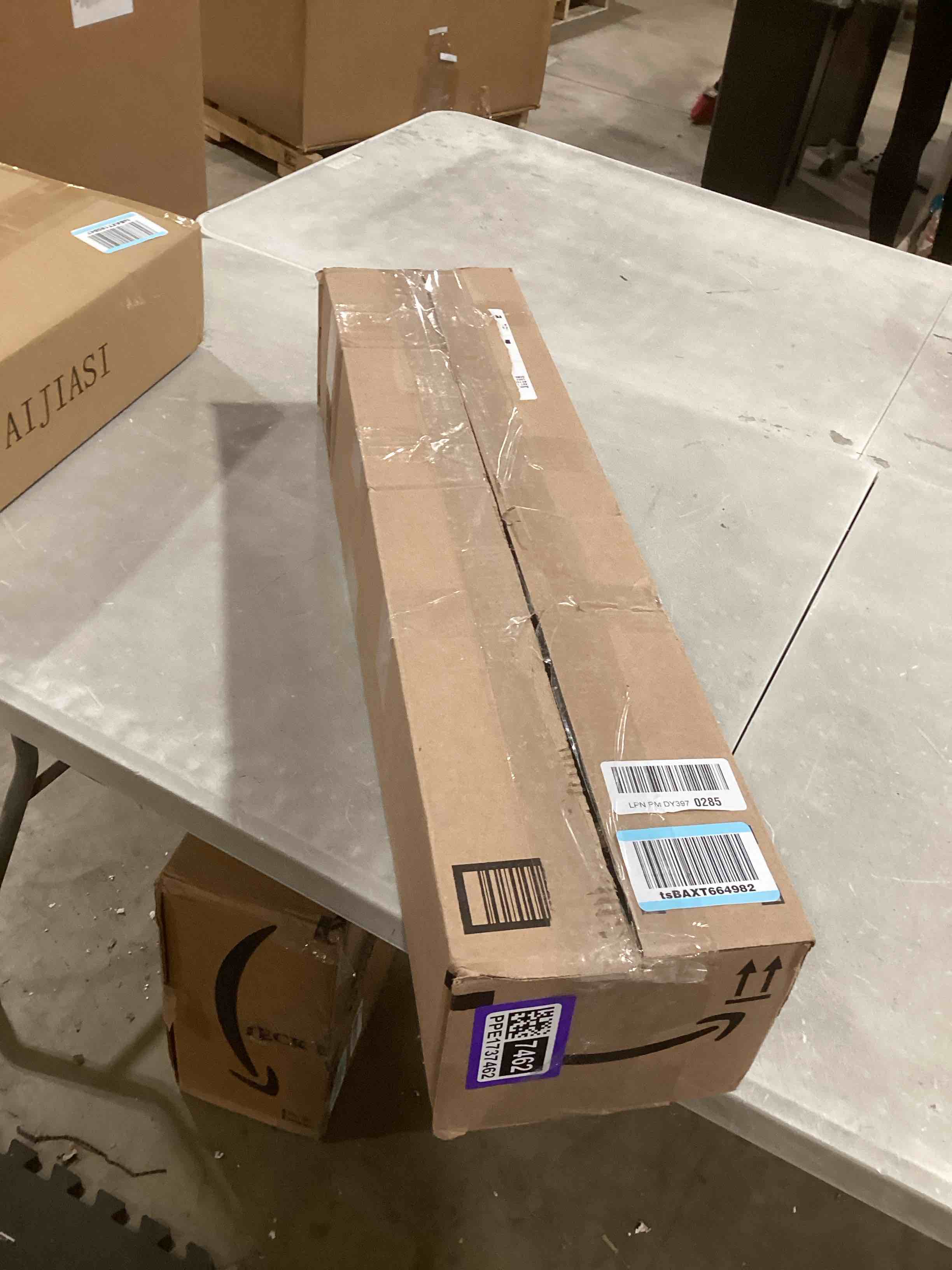 https://s3.amazonaws.com/lotting-images-prod/bidfta/PPE1737462_1746280975722.jpeg