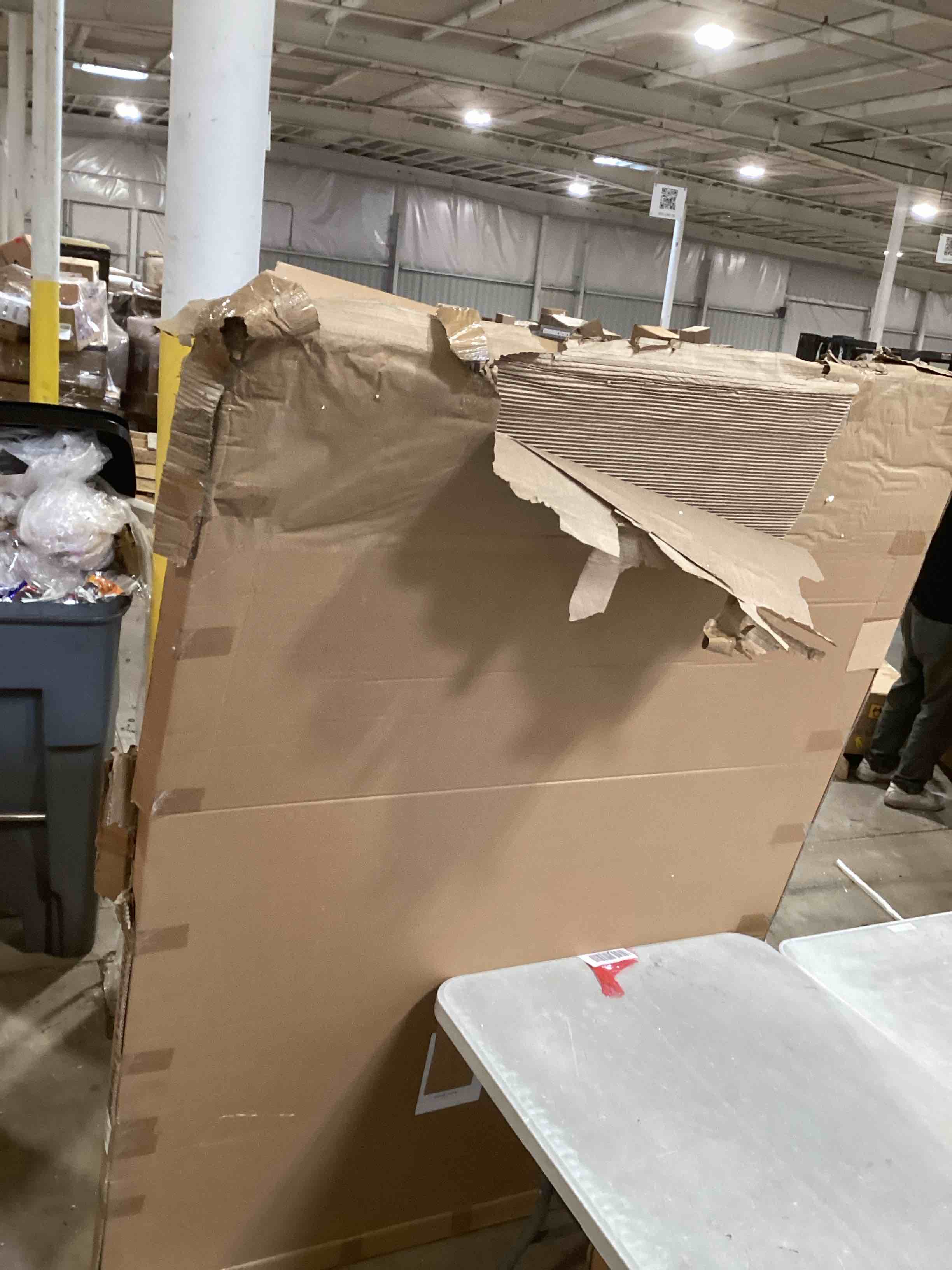https://s3.amazonaws.com/lotting-images-prod/bidfta/PPE1737518_1746457804666.jpeg