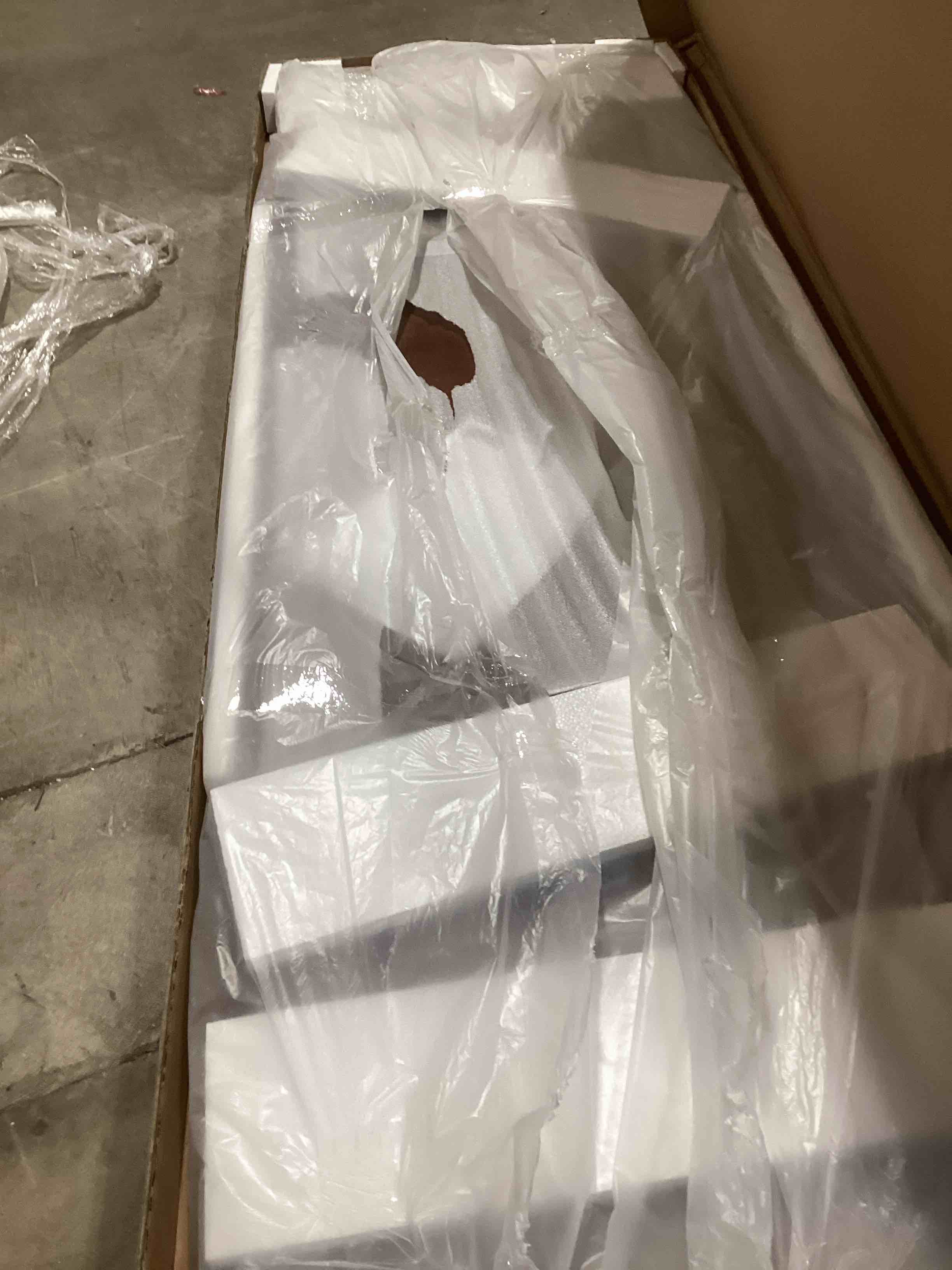 https://s3.amazonaws.com/lotting-images-prod/bidfta/PPE1737570_1746534621359.jpeg
