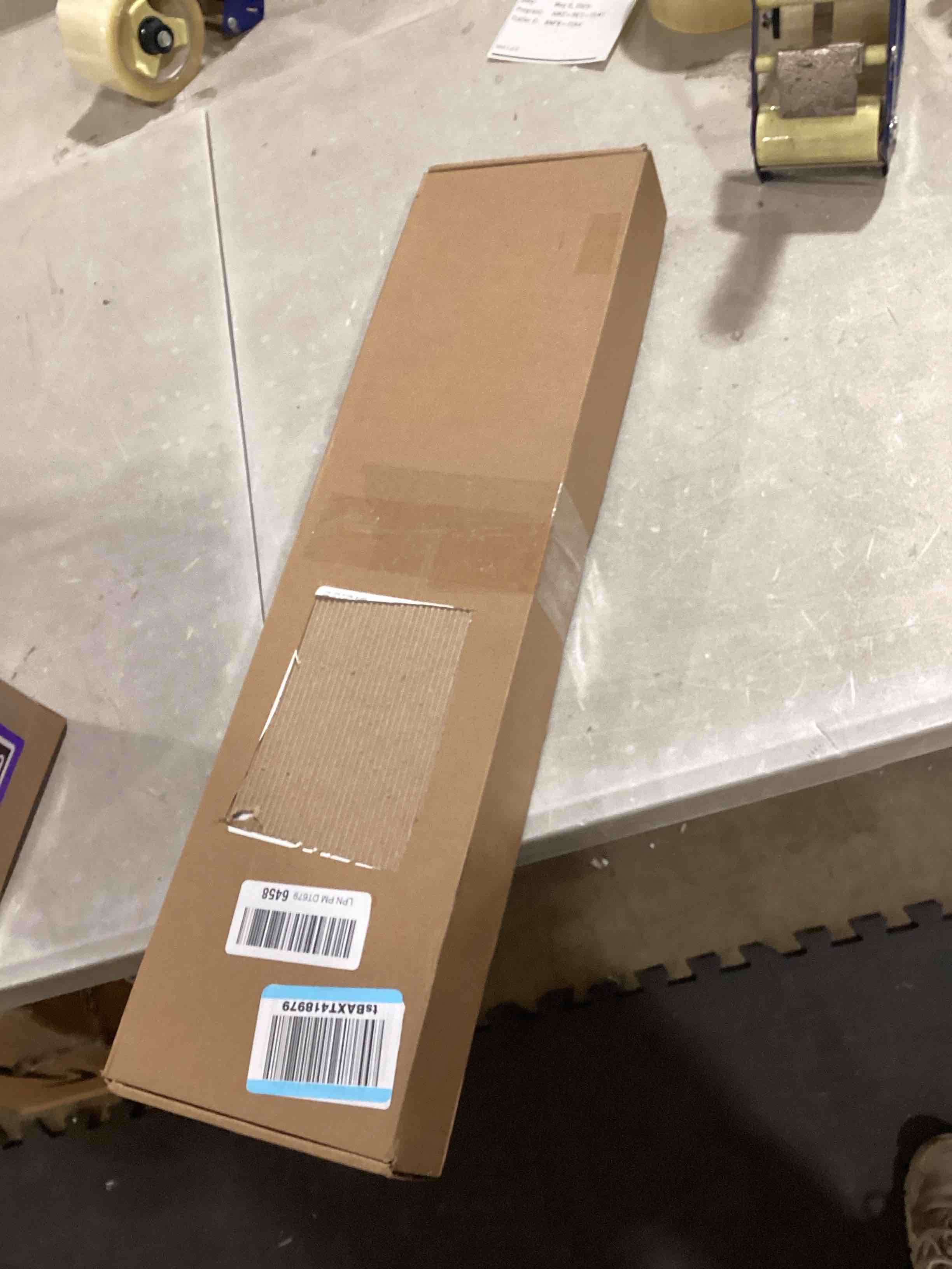 https://s3.amazonaws.com/lotting-images-prod/bidfta/PPE1737647_1746703884079.jpeg