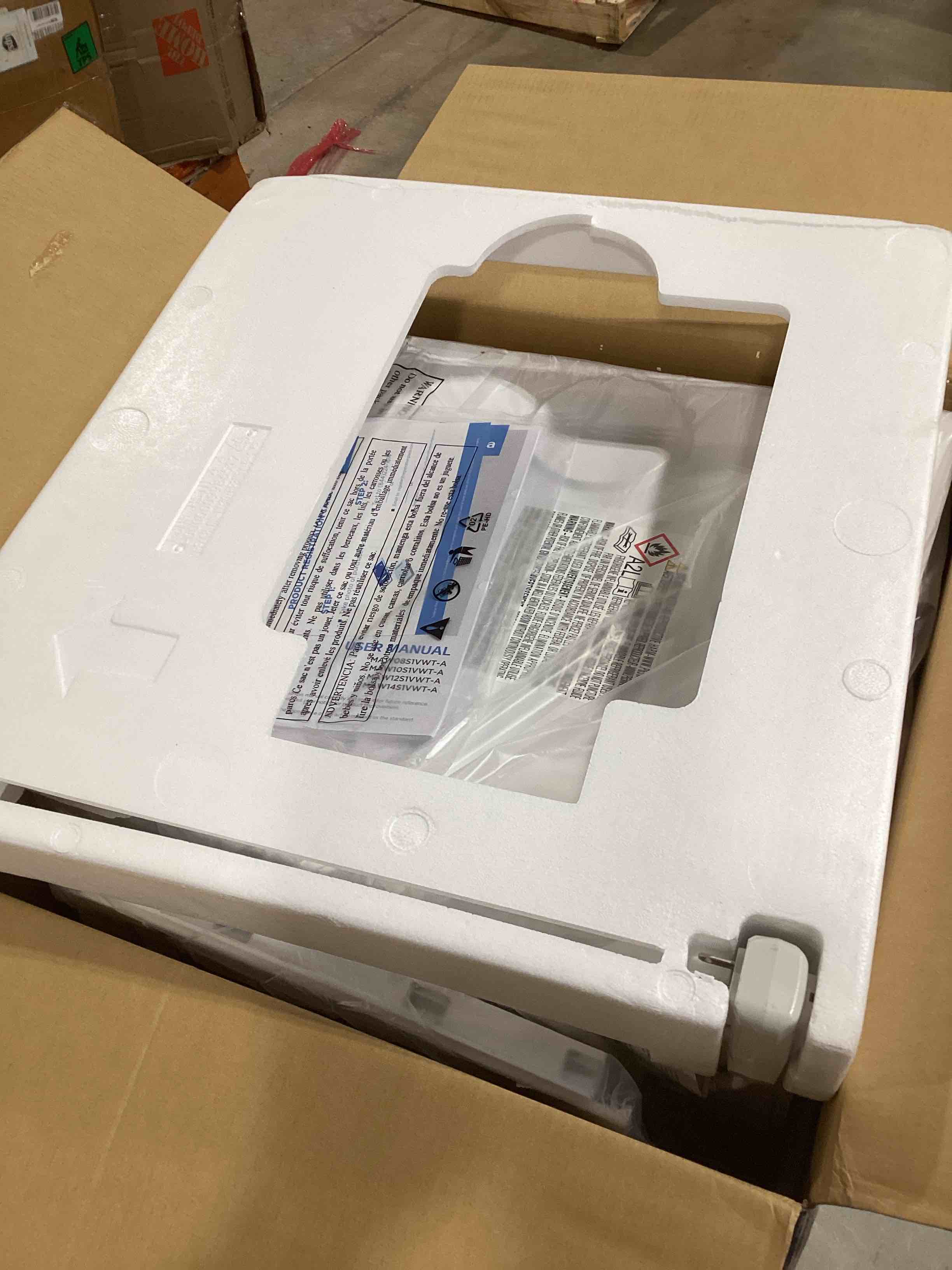 https://s3.amazonaws.com/lotting-images-prod/bidfta/PPE1737762_1746720755646.jpeg