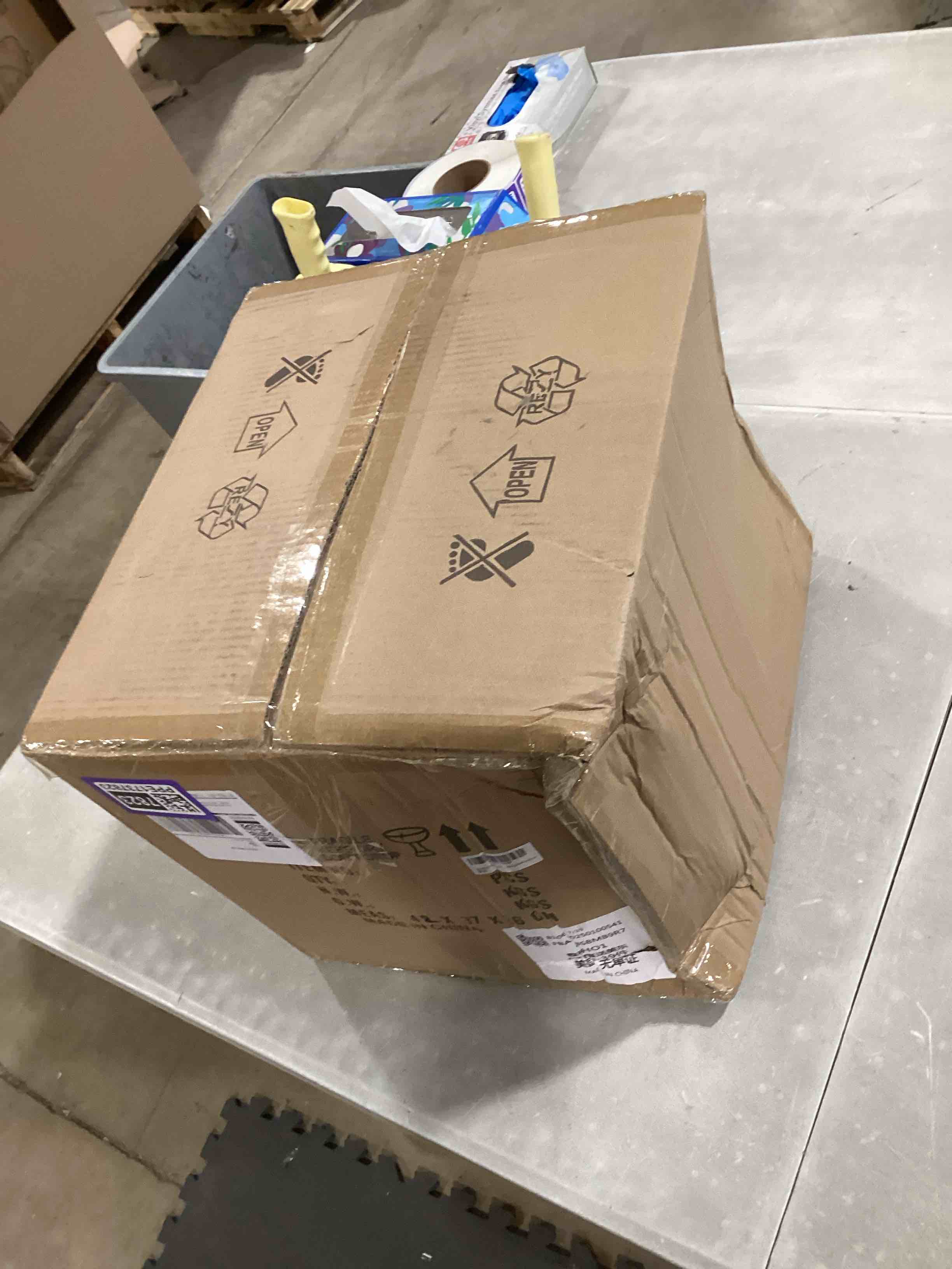 https://s3.amazonaws.com/lotting-images-prod/bidfta/PPE1737823_1746790795547.jpeg