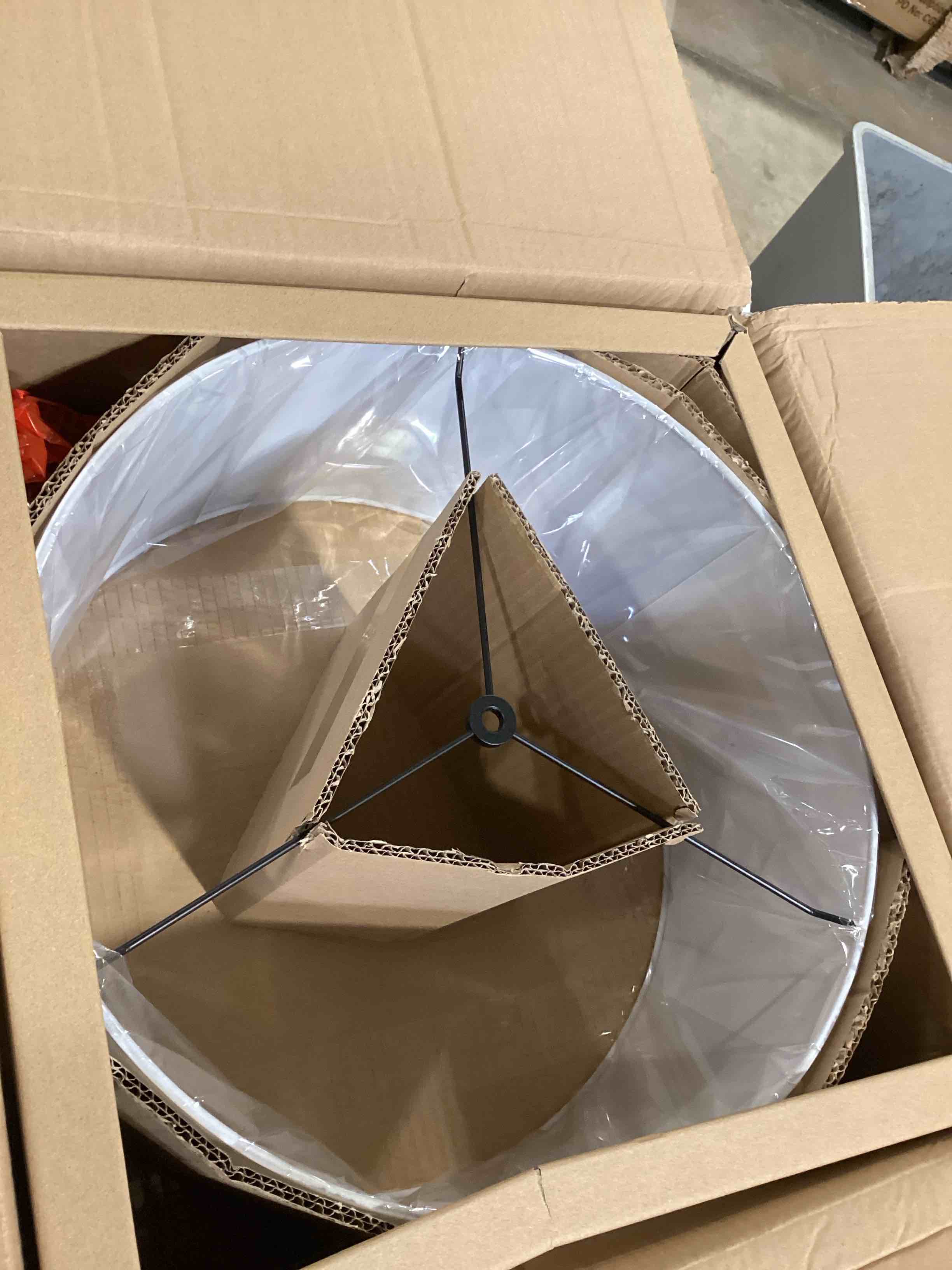 https://s3.amazonaws.com/lotting-images-prod/bidfta/PPE1737863_1746797649784.jpeg