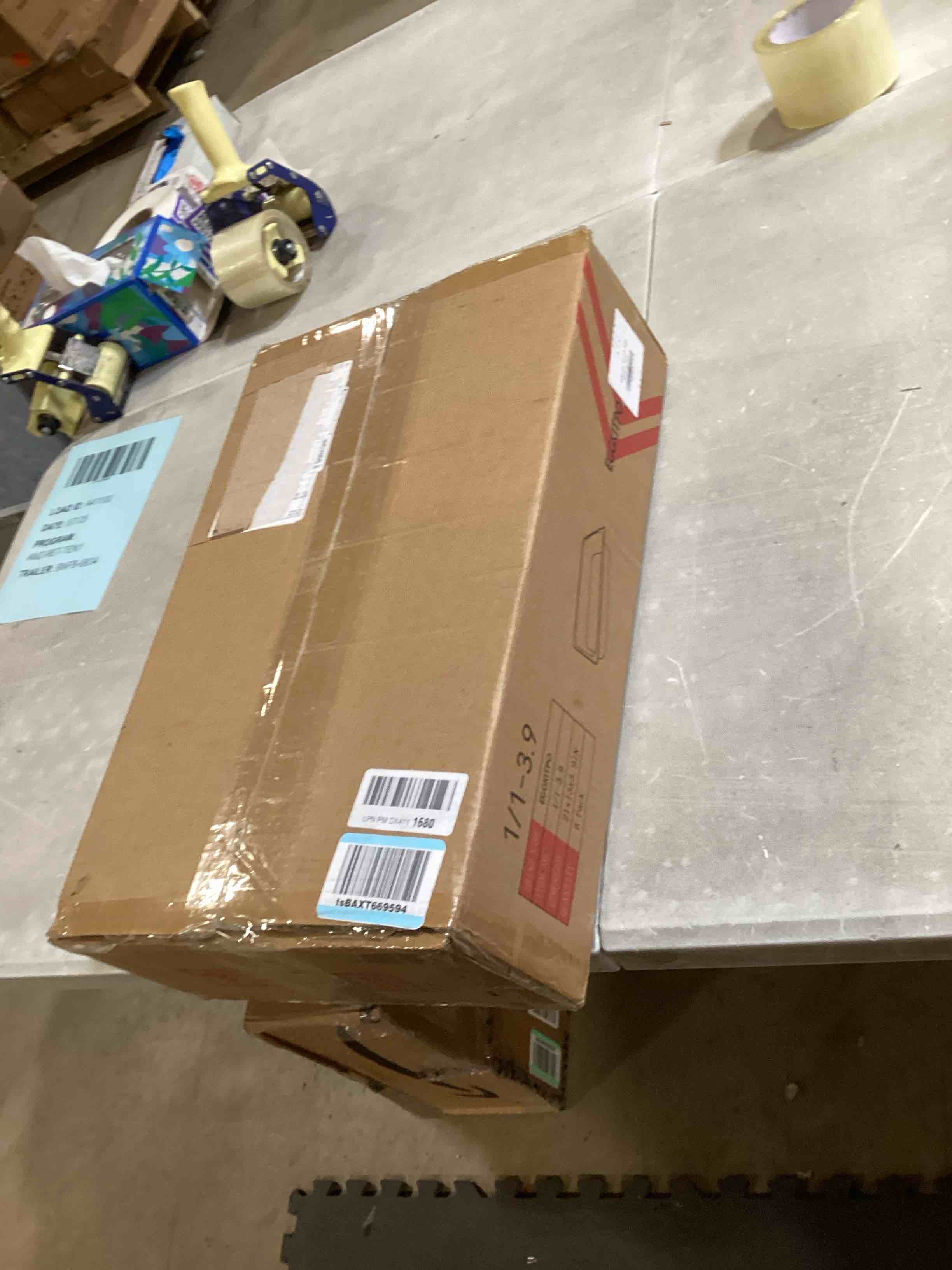 https://s3.amazonaws.com/lotting-images-prod/bidfta/PPE1737939_1746811558985.jpeg