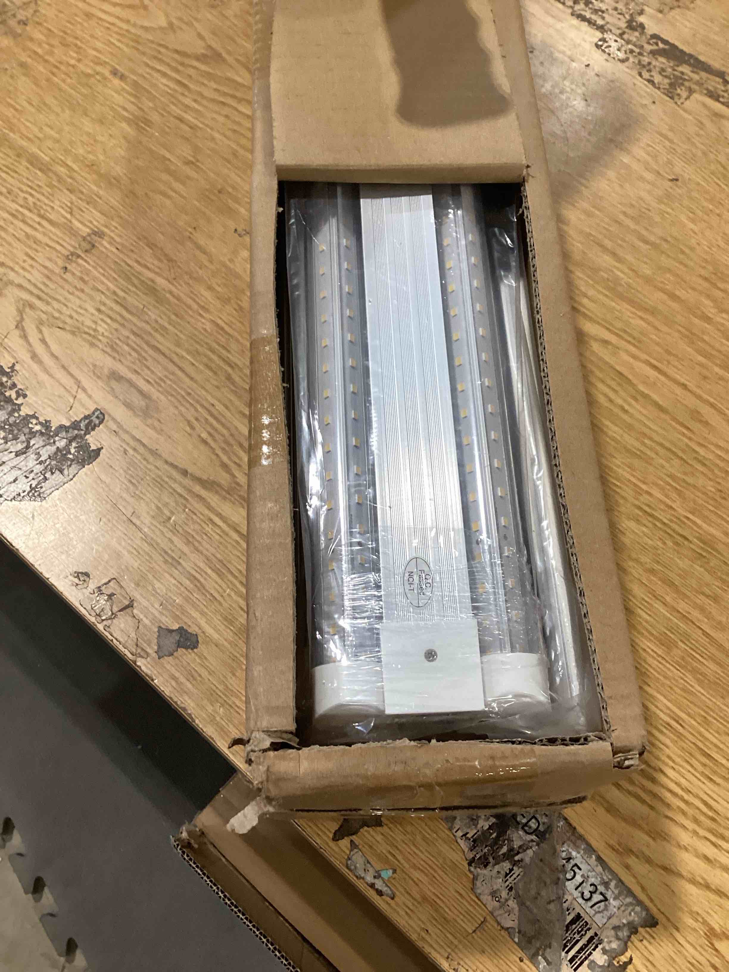 https://s3.amazonaws.com/lotting-images-prod/bidfta/PPE1738179_1745415542879.jpeg