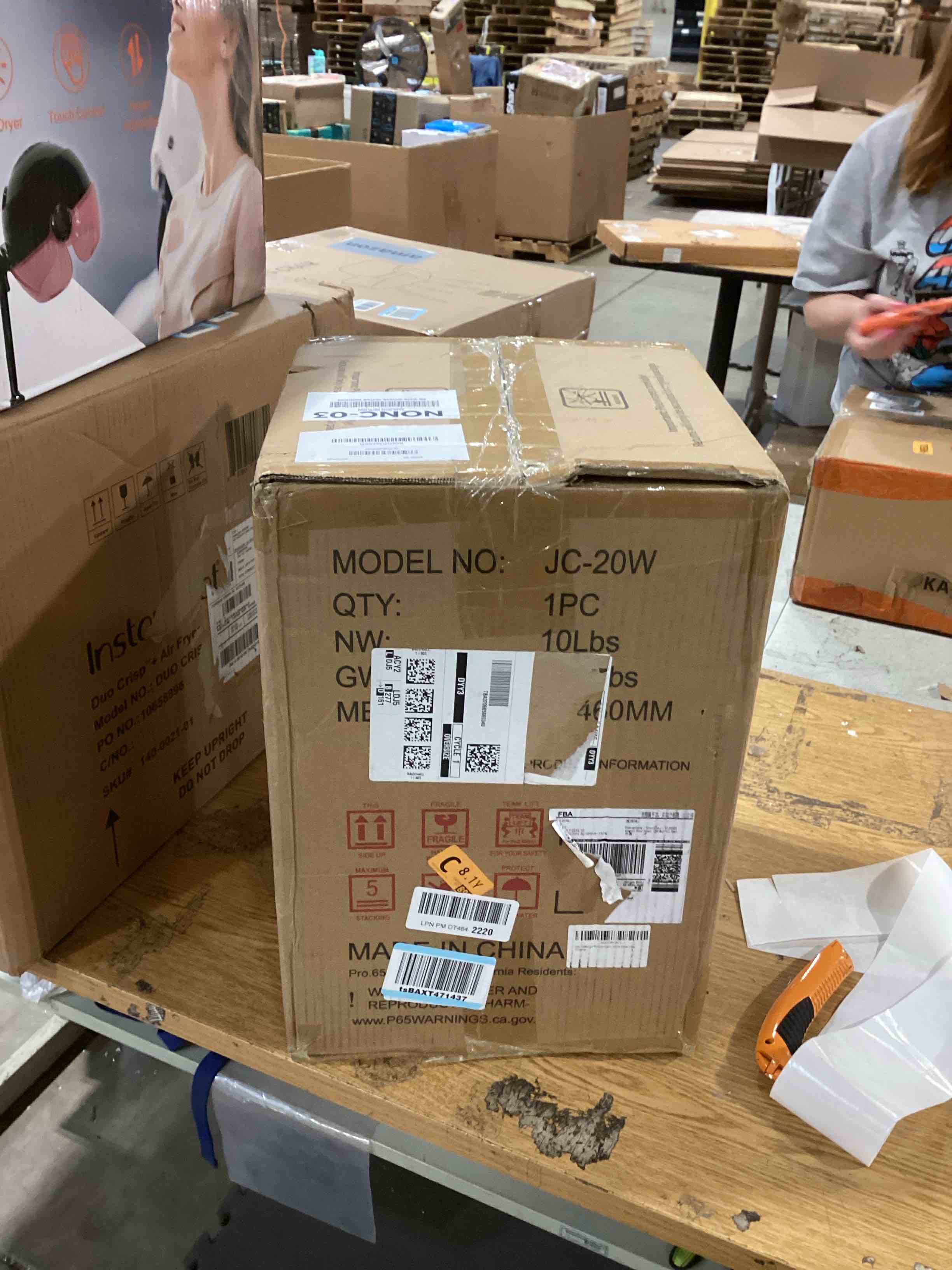 https://s3.amazonaws.com/lotting-images-prod/bidfta/PPE1738294_1746716705801.jpeg