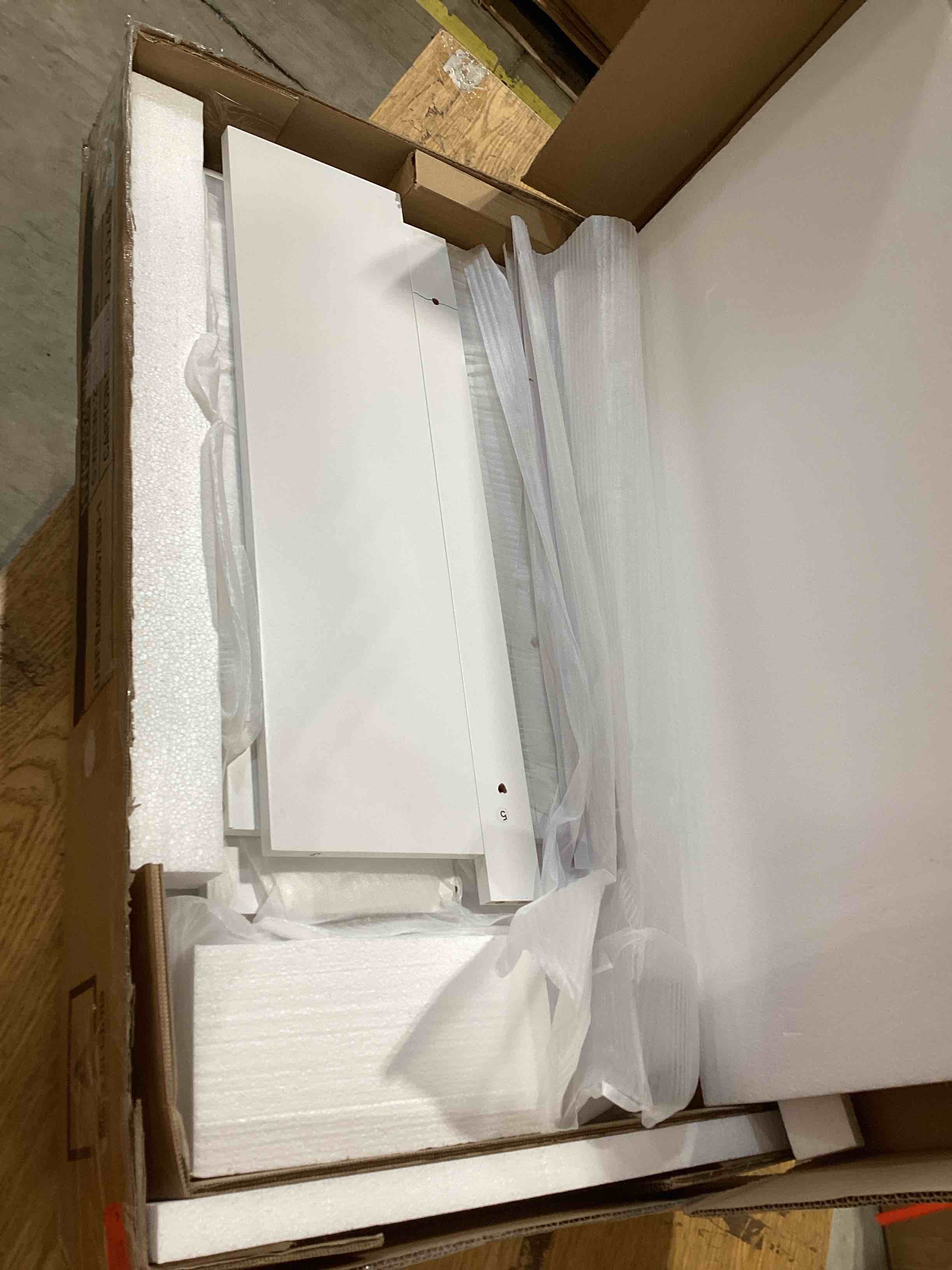 https://s3.amazonaws.com/lotting-images-prod/bidfta/PPE1738345_1746811267051.jpeg