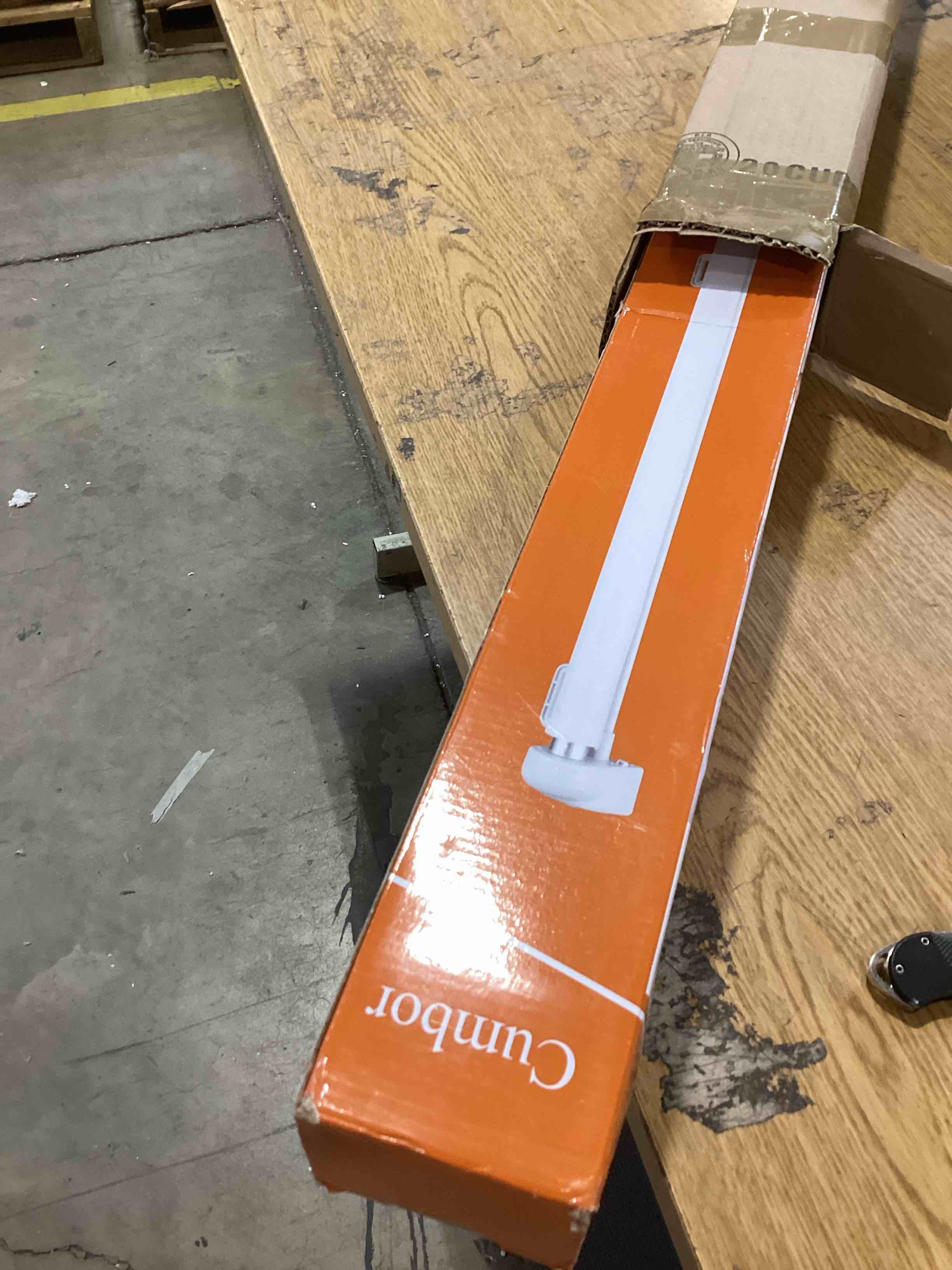 https://s3.amazonaws.com/lotting-images-prod/bidfta/PPE1738358_1746817668542.jpeg
