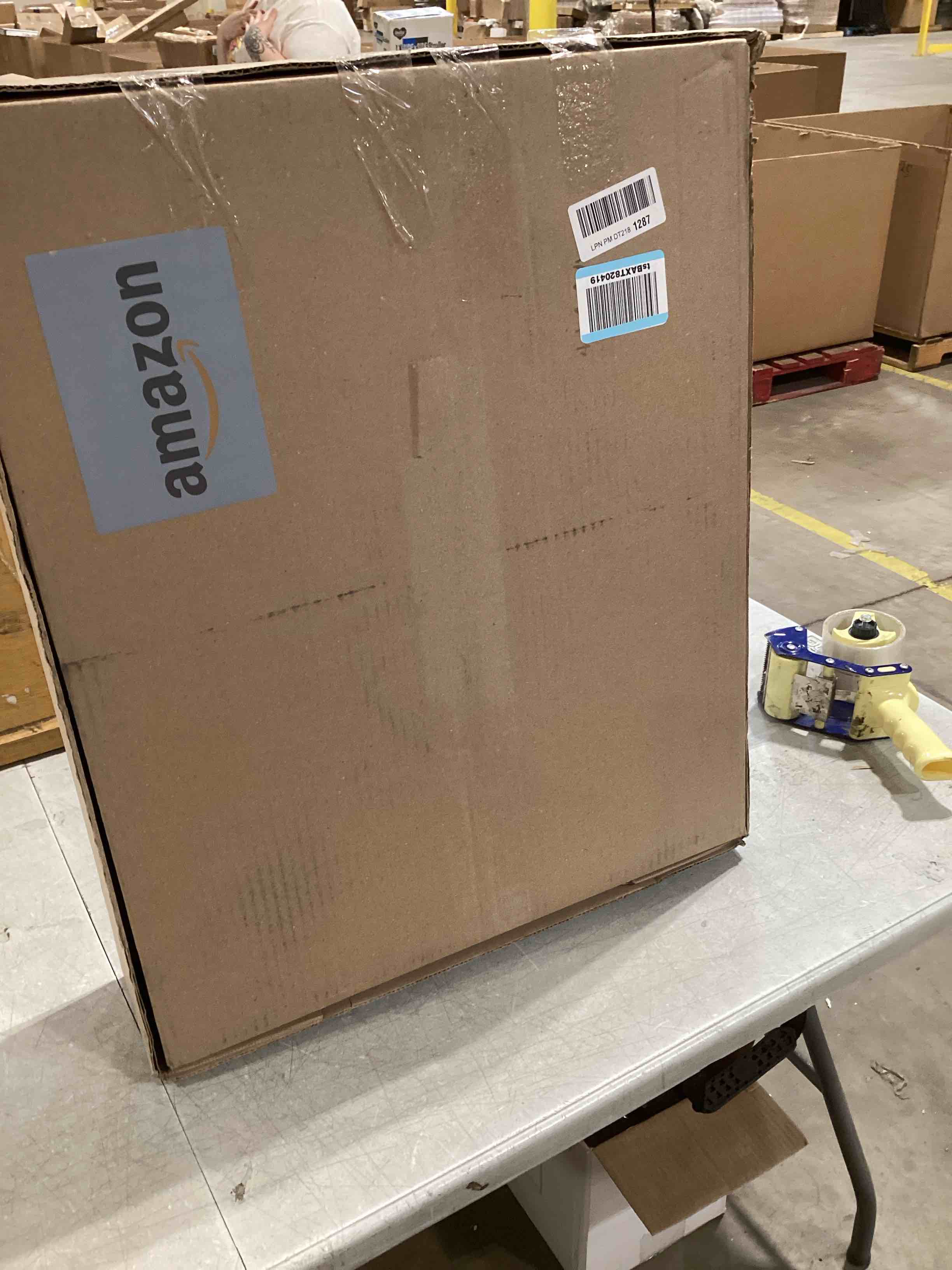 https://s3.amazonaws.com/lotting-images-prod/bidfta/PPE1738402_1747057100733.jpeg