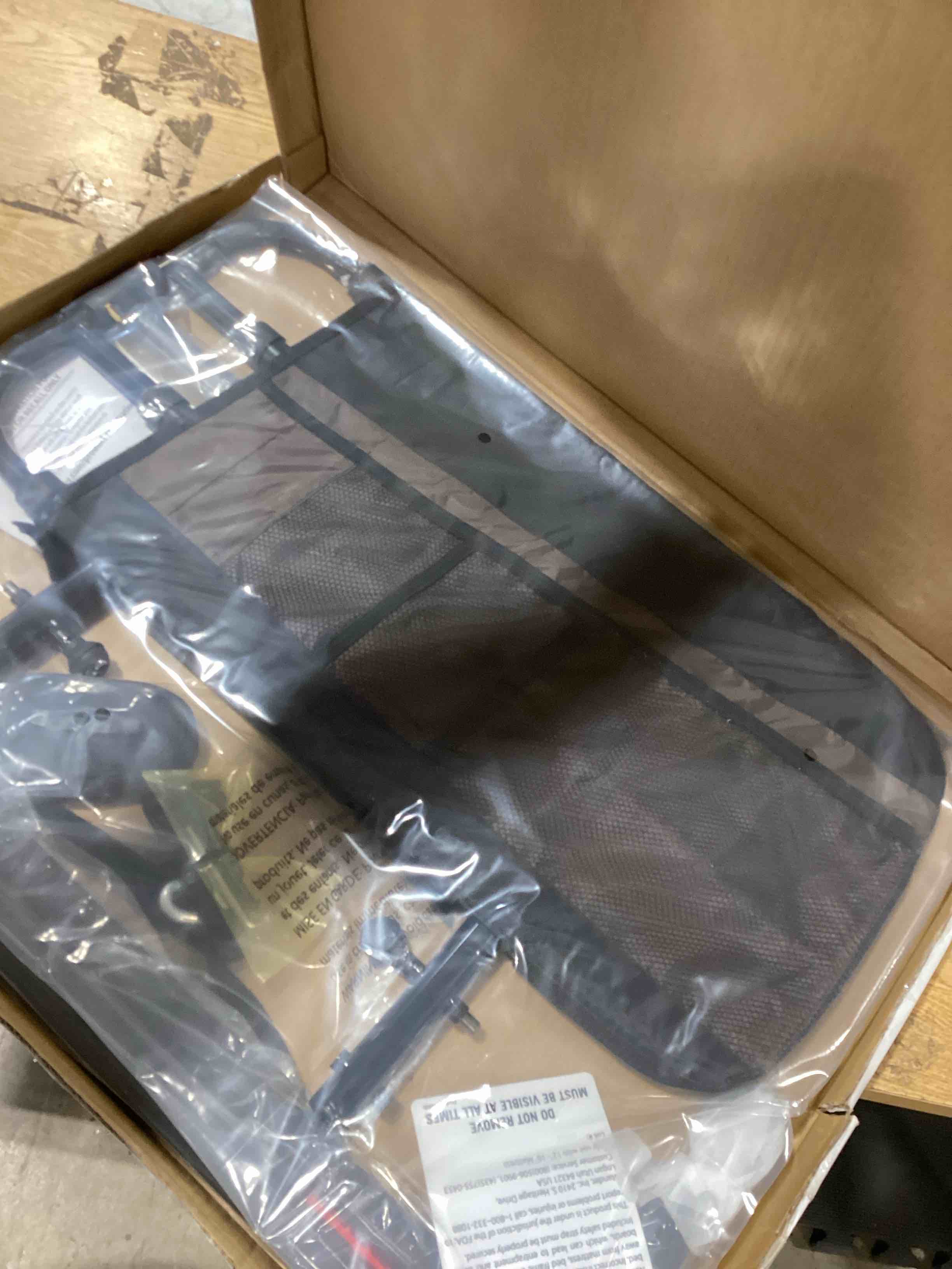 https://s3.amazonaws.com/lotting-images-prod/bidfta/PPE1738419_1747056556836.jpeg