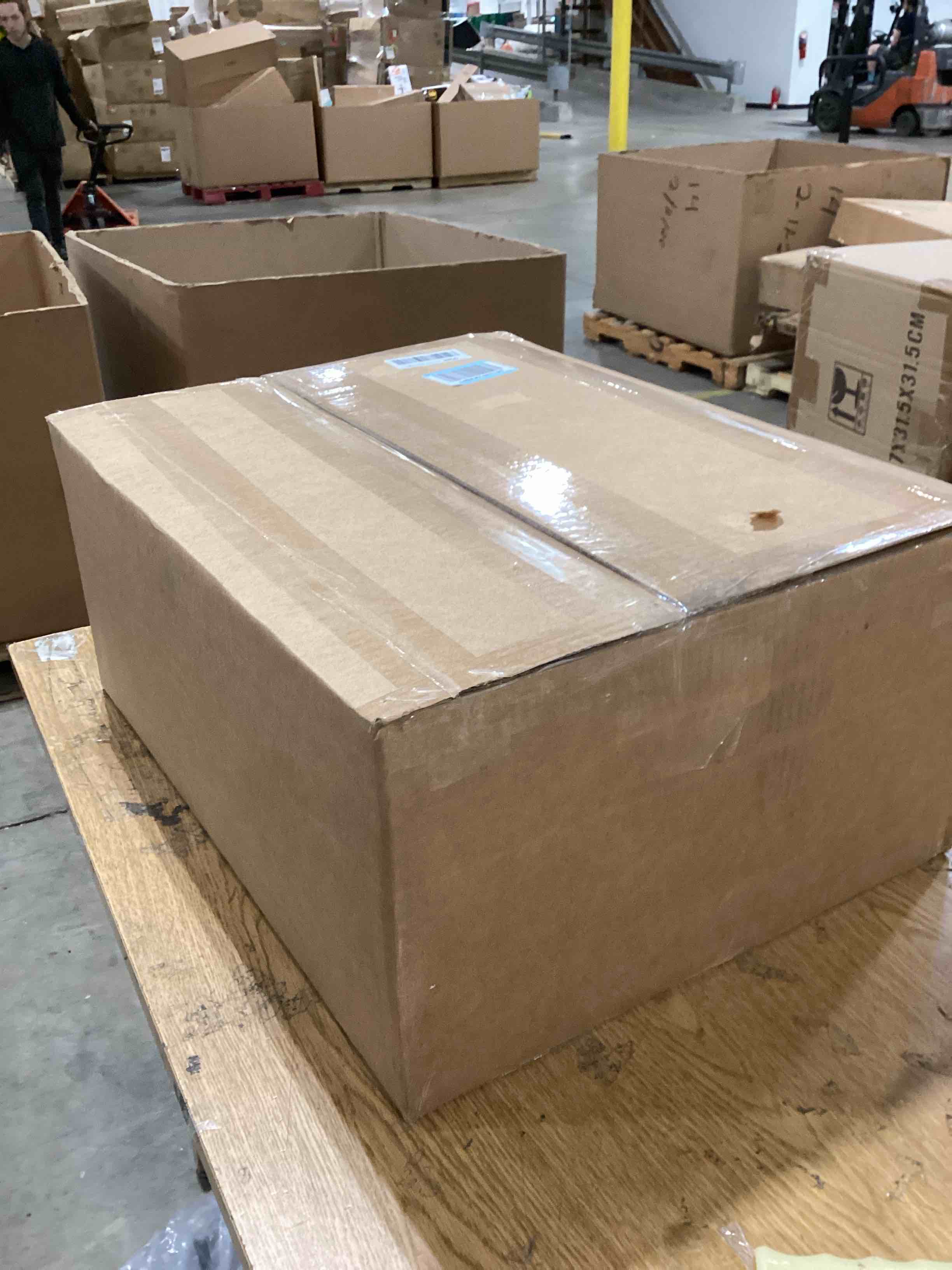 Mbillion Step Trash Can with Liner 35 Liter/9.3 Gallon Butterfly Lid Open Silent Close Rectangular Stainless Steel Step-On Kitchen Garbage Can with Strong Pedal, for Home and Office, Dark Grey