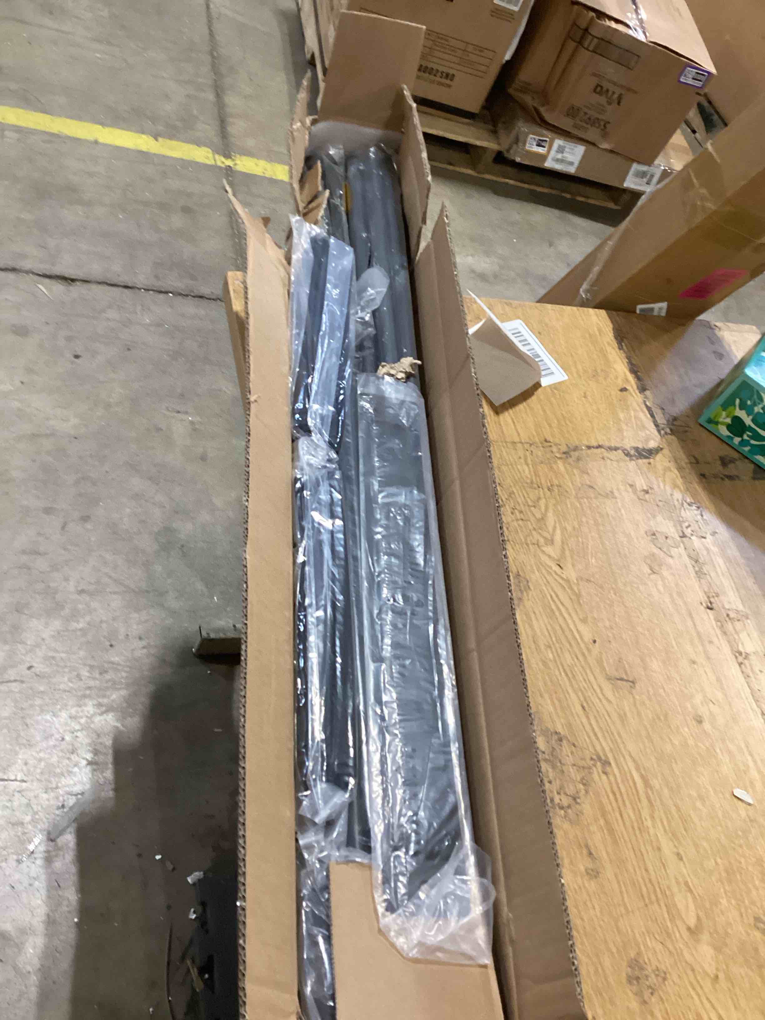 https://s3.amazonaws.com/lotting-images-prod/bidfta/PPE1739401_1748363245707.jpeg