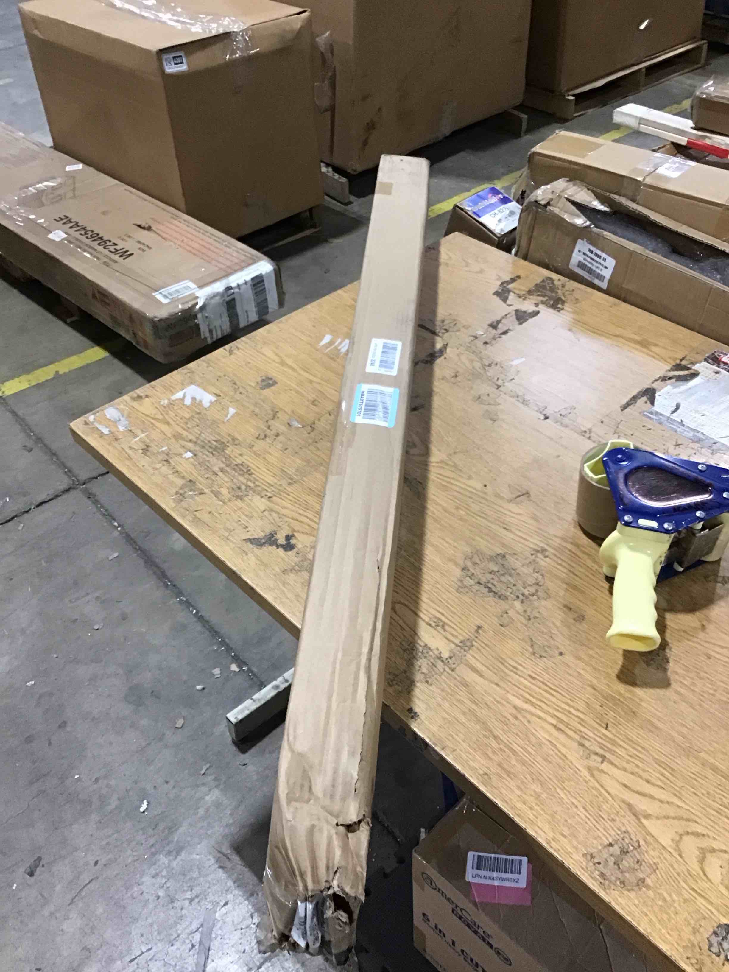 https://s3.amazonaws.com/lotting-images-prod/bidfta/PPE1739490_1748444586620.jpeg