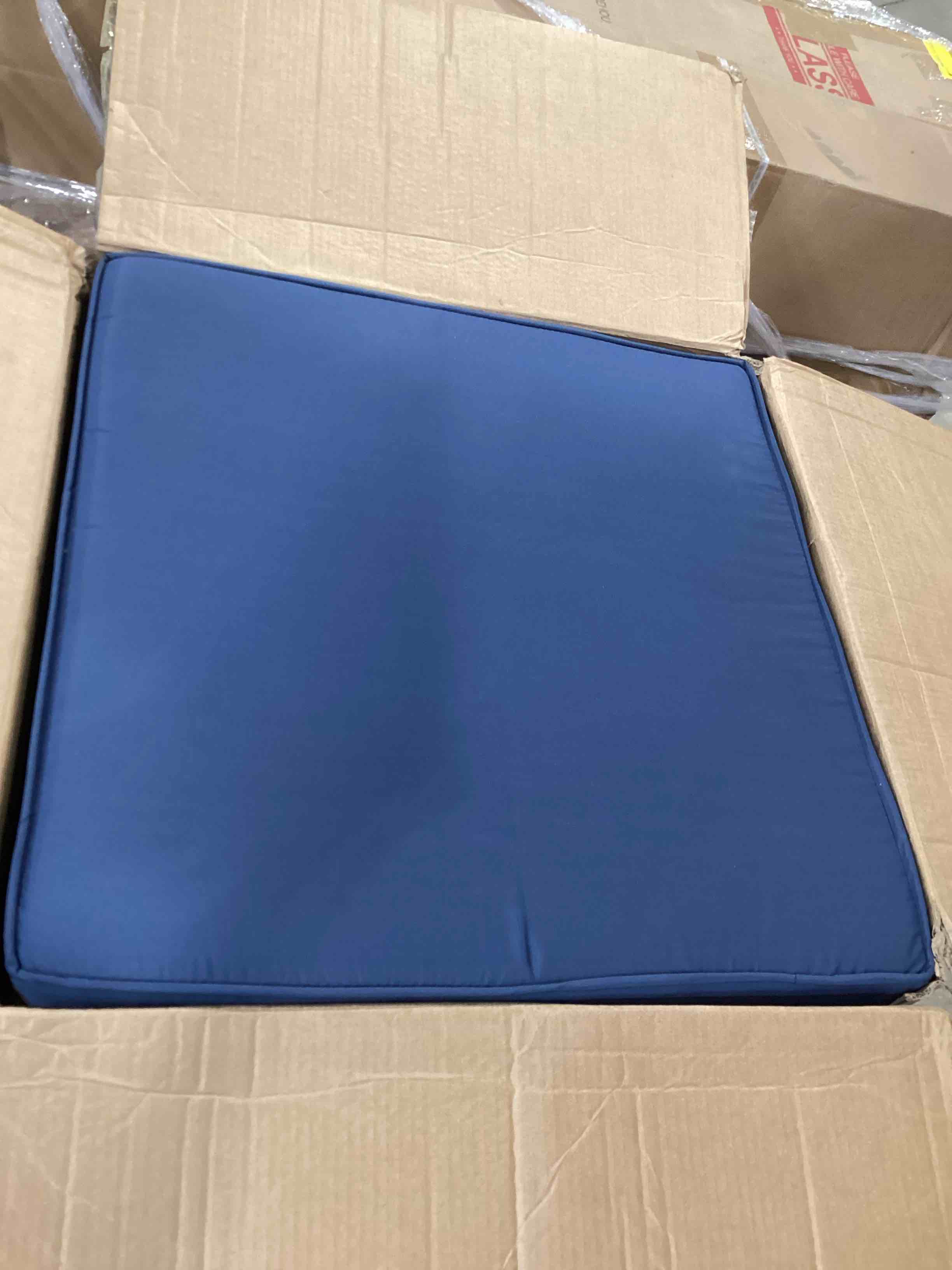 https://s3.amazonaws.com/lotting-images-prod/bidfta/PPE1740971_1752597473865.jpeg